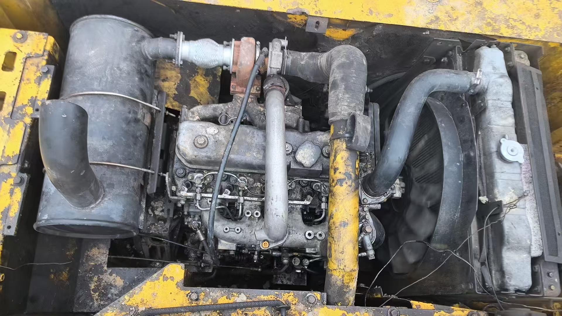 Buy XCMG XE135B Used Excavator / 6