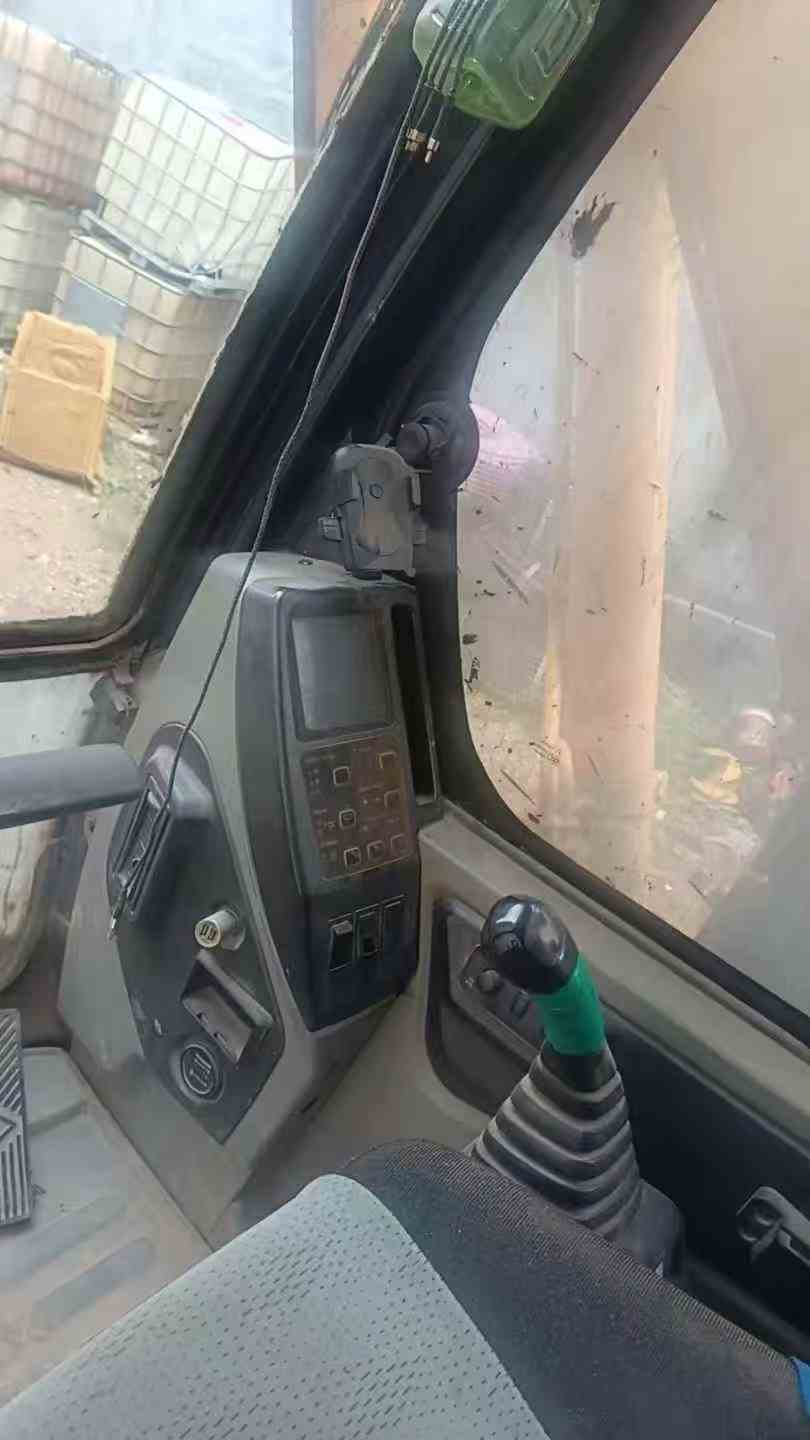 Buy Hyundai R225-7 Used Excavator / 8