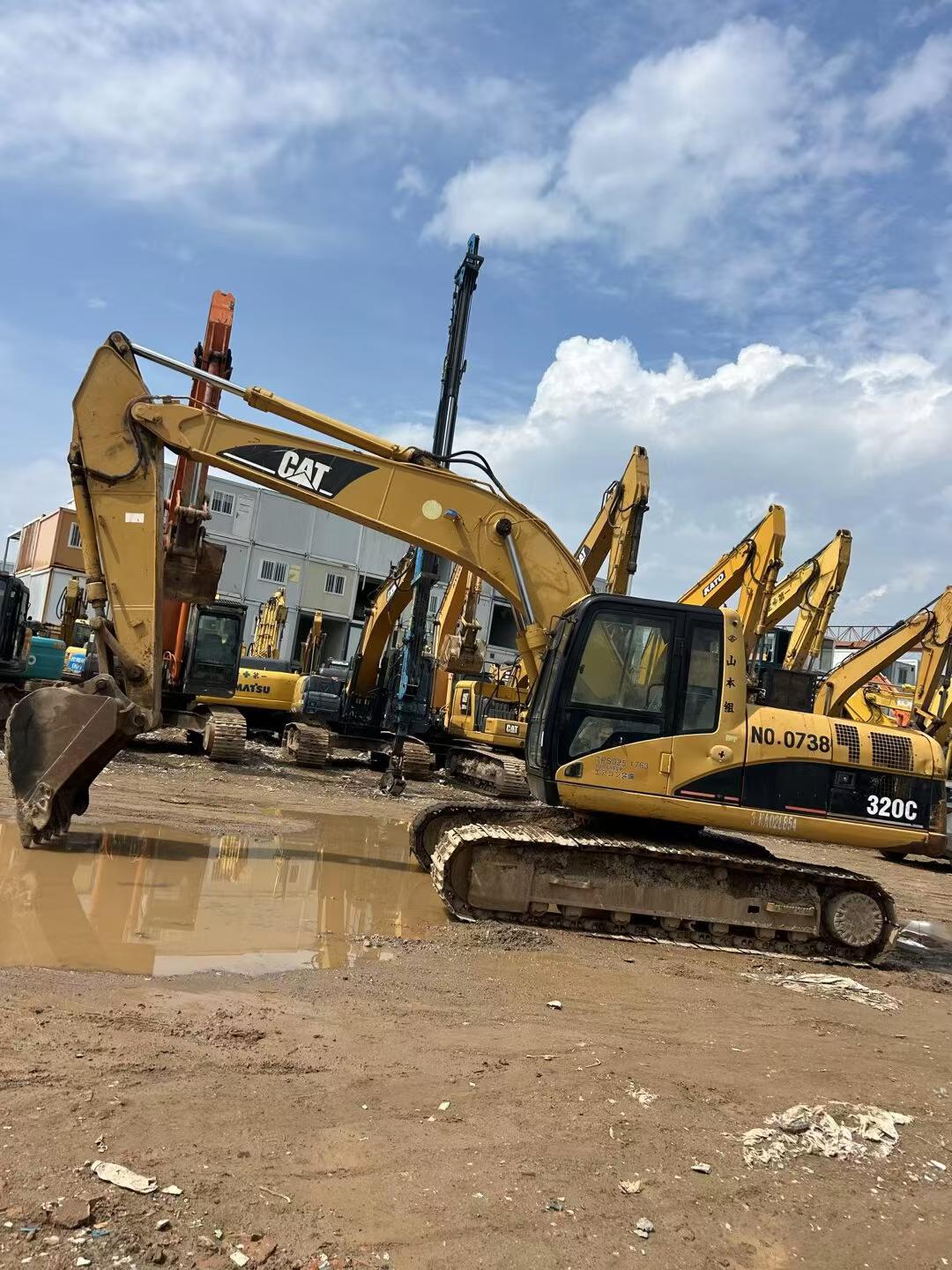Buy Caterpillar 320C Used Excavator / 2