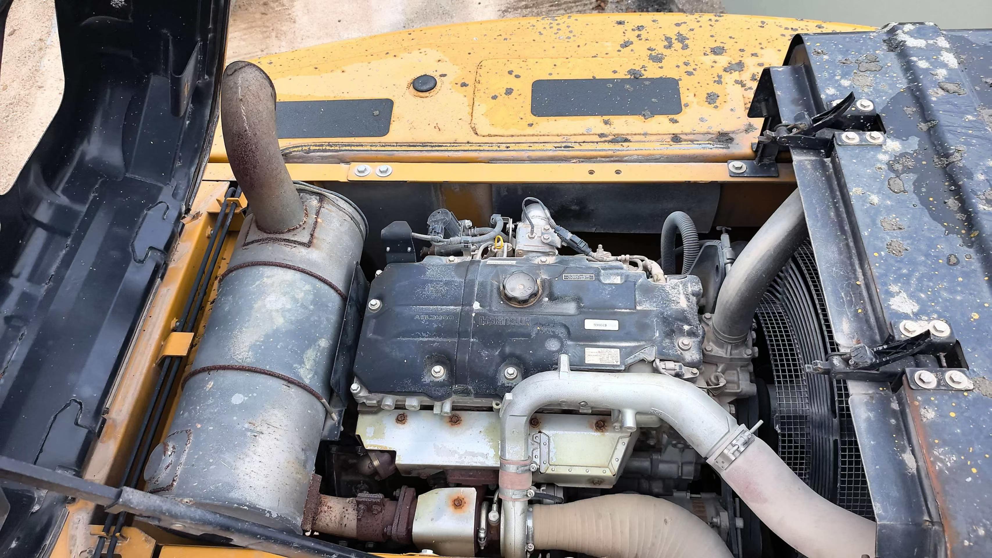 Buy Sany SY205C Used Excavator / 4