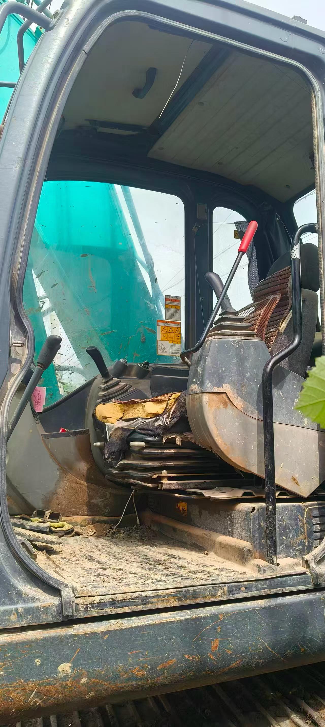 Buy Kobelco SK130 Used Excavator / 5