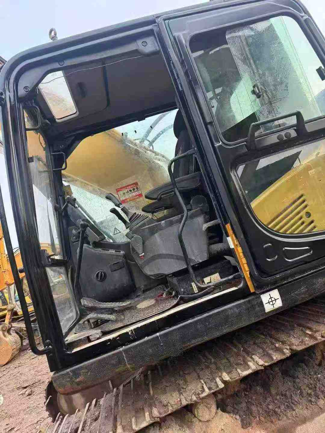 Buy Sany SY200C Used Excavator / 3