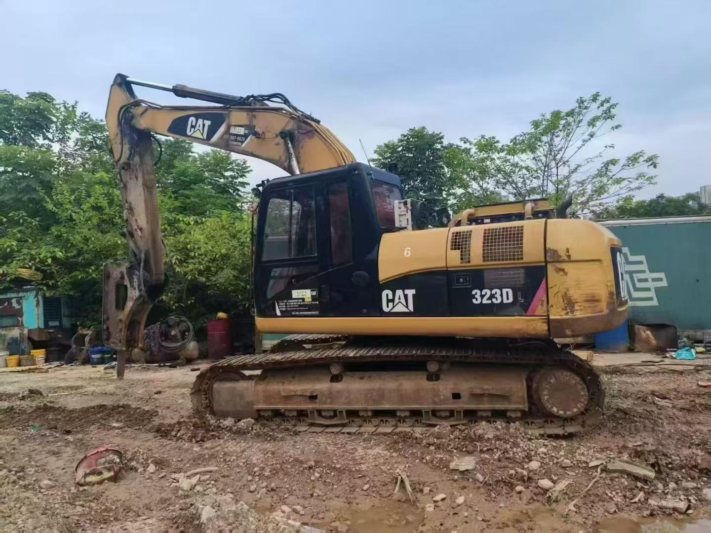 Buy Caterpillar 323 Used Excavator / 8