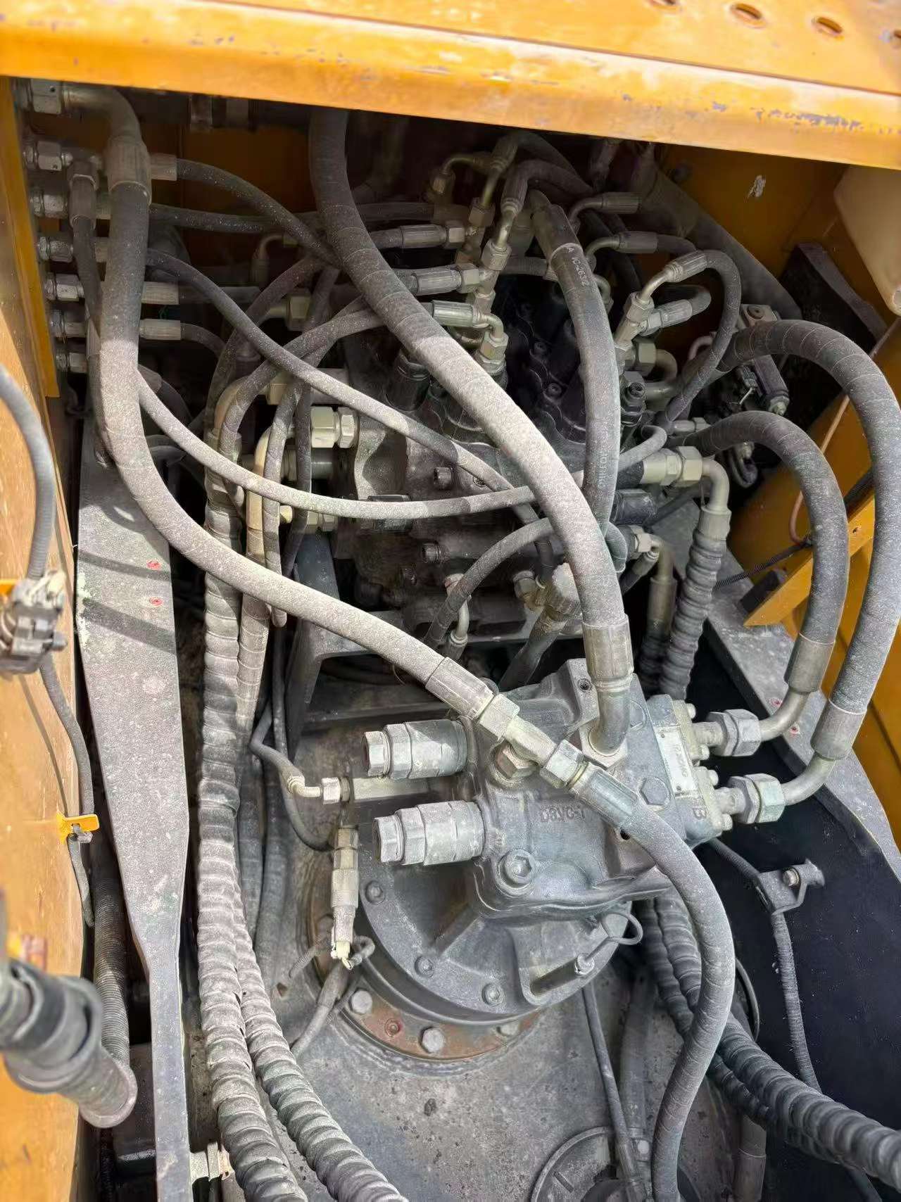 Buy XCMG XE135B Used Excavator / 5