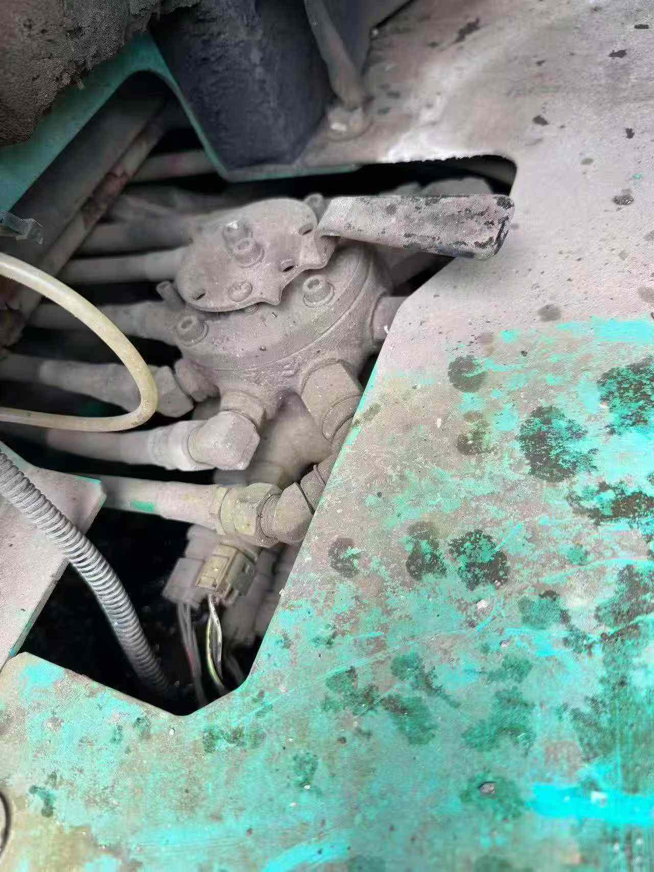 Buy Kobelco SK200-11 Used Excavator / 9
