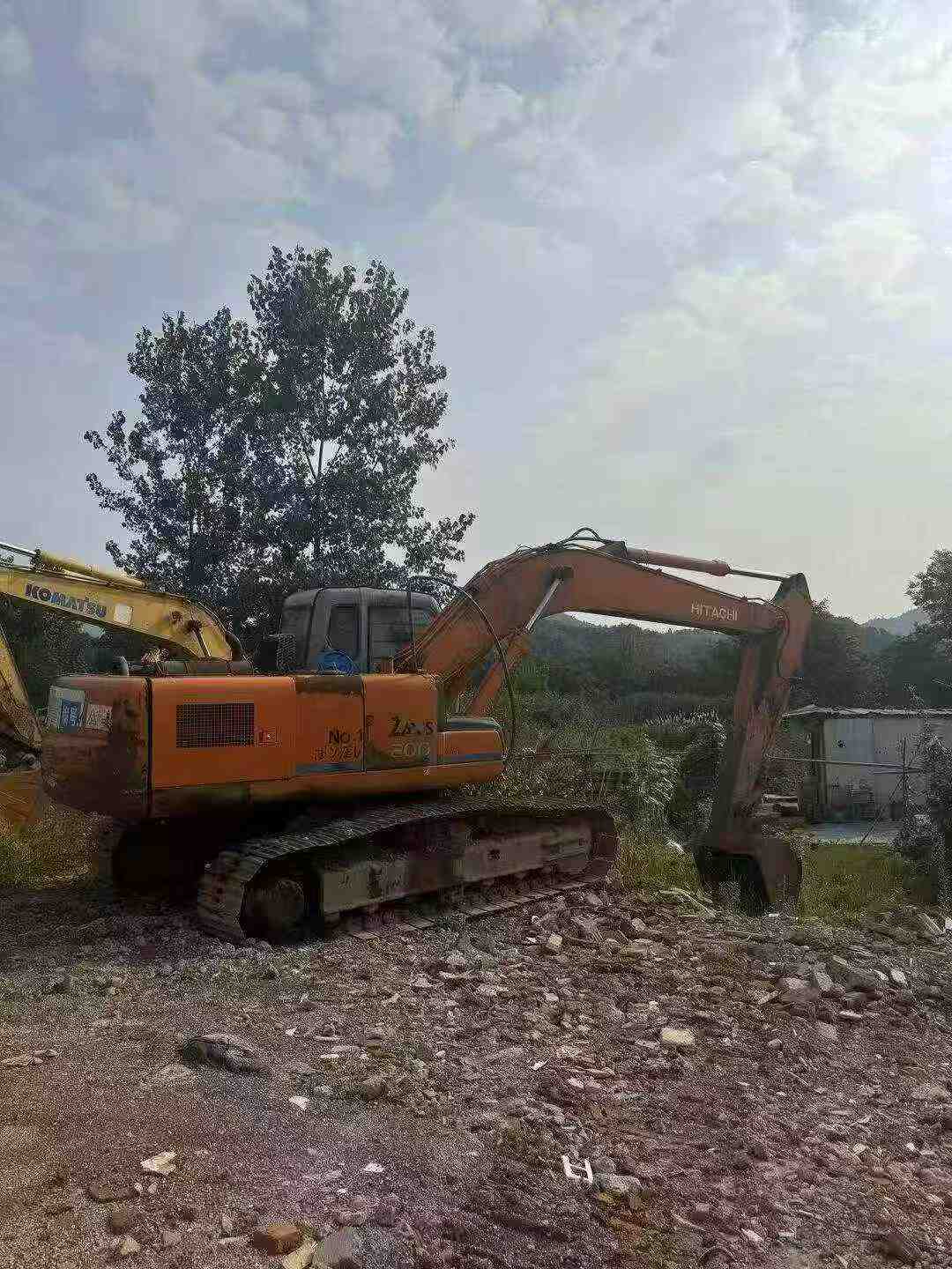 Buy Hitachi ZX200-6 Used Excavator / 2