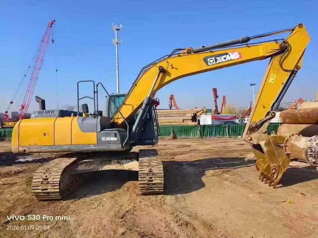 Buy XCMG XE215 Used Excavator / 5