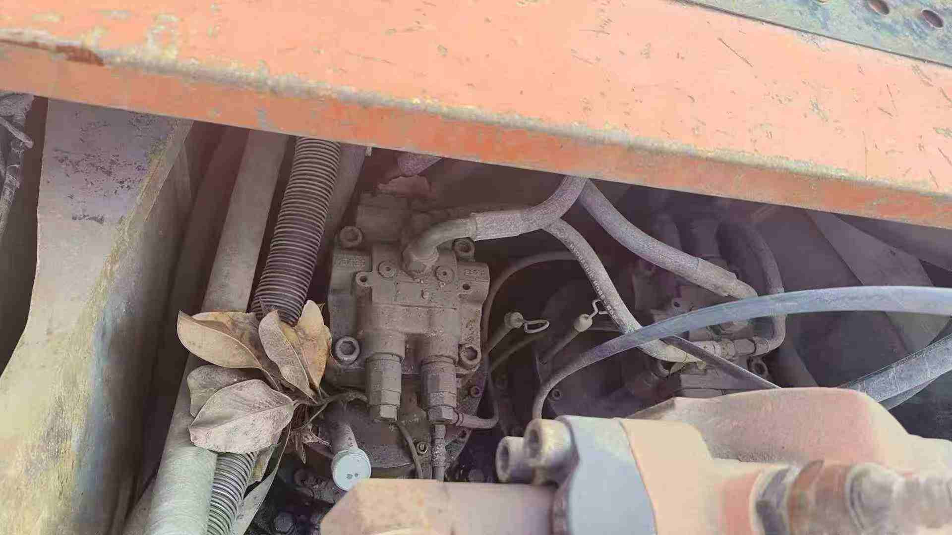 Buy Hitachi ZX650 Used Excavator / 8
