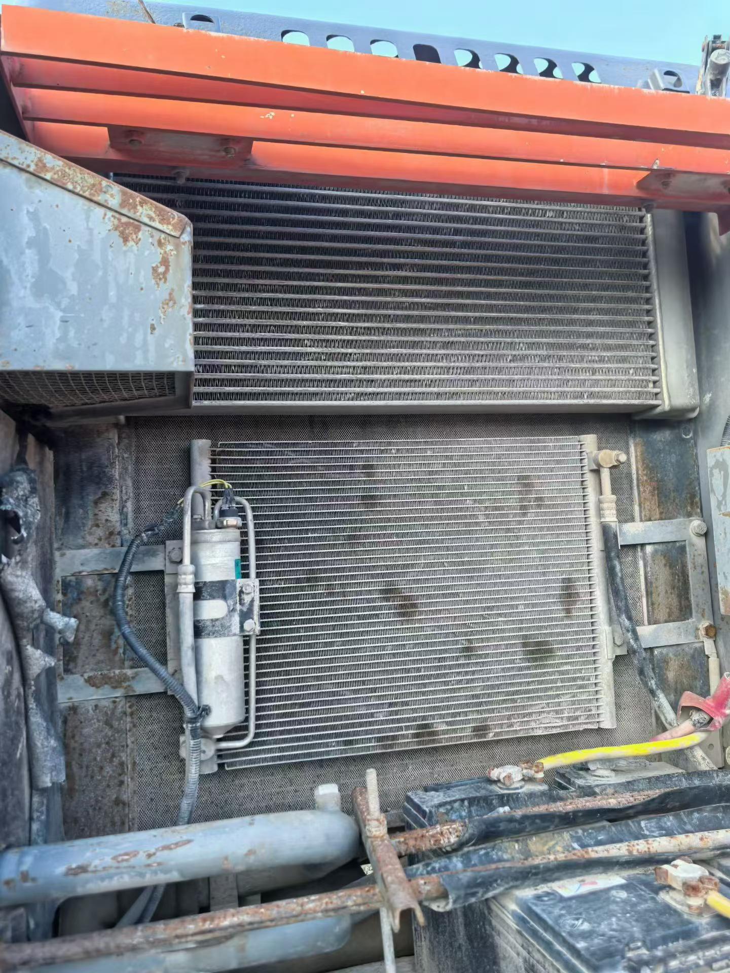 Buy Hitachi EX200 Used Excavator / 5