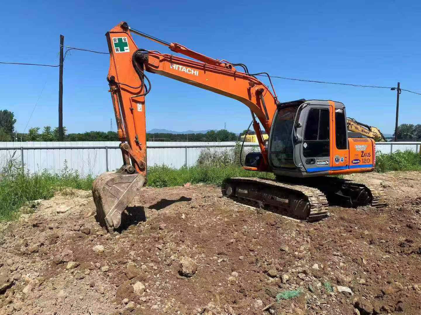 Buy Hitachi EX120 Used Excavator / 3