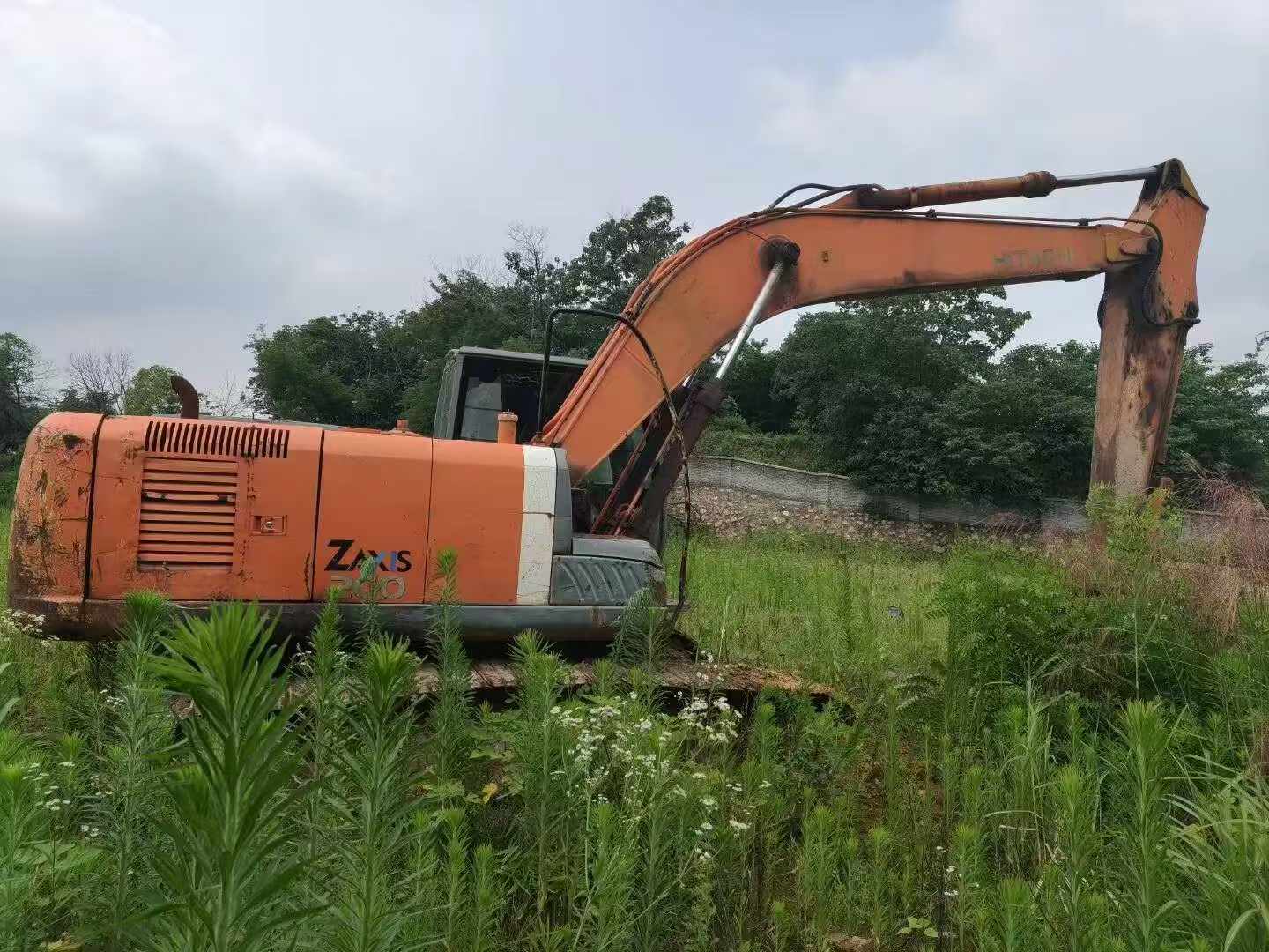 Buy Hitachi EX200-3 Used Excavator / 3