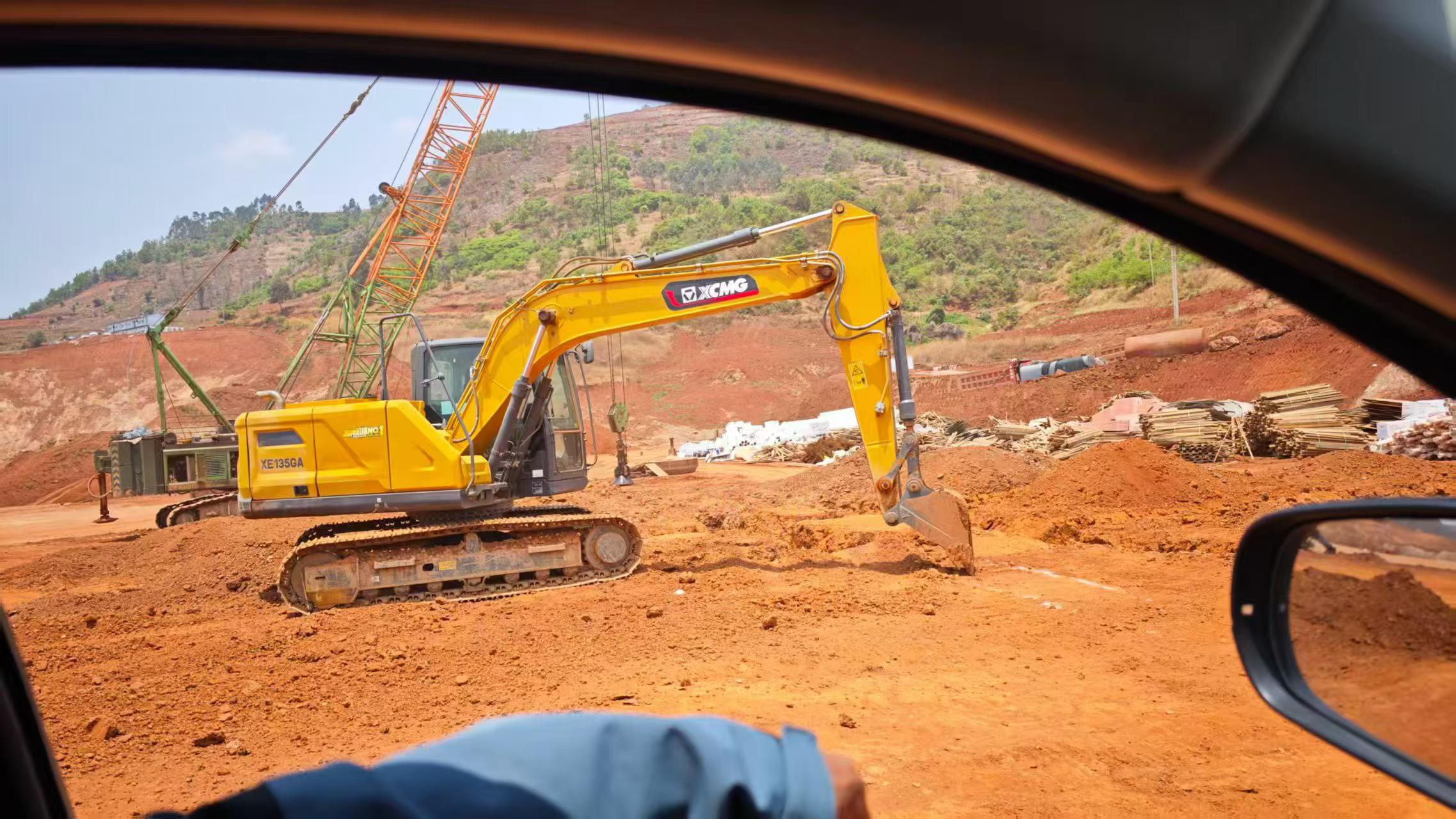 Buy XCMG XE135GA Used Excavator / 3