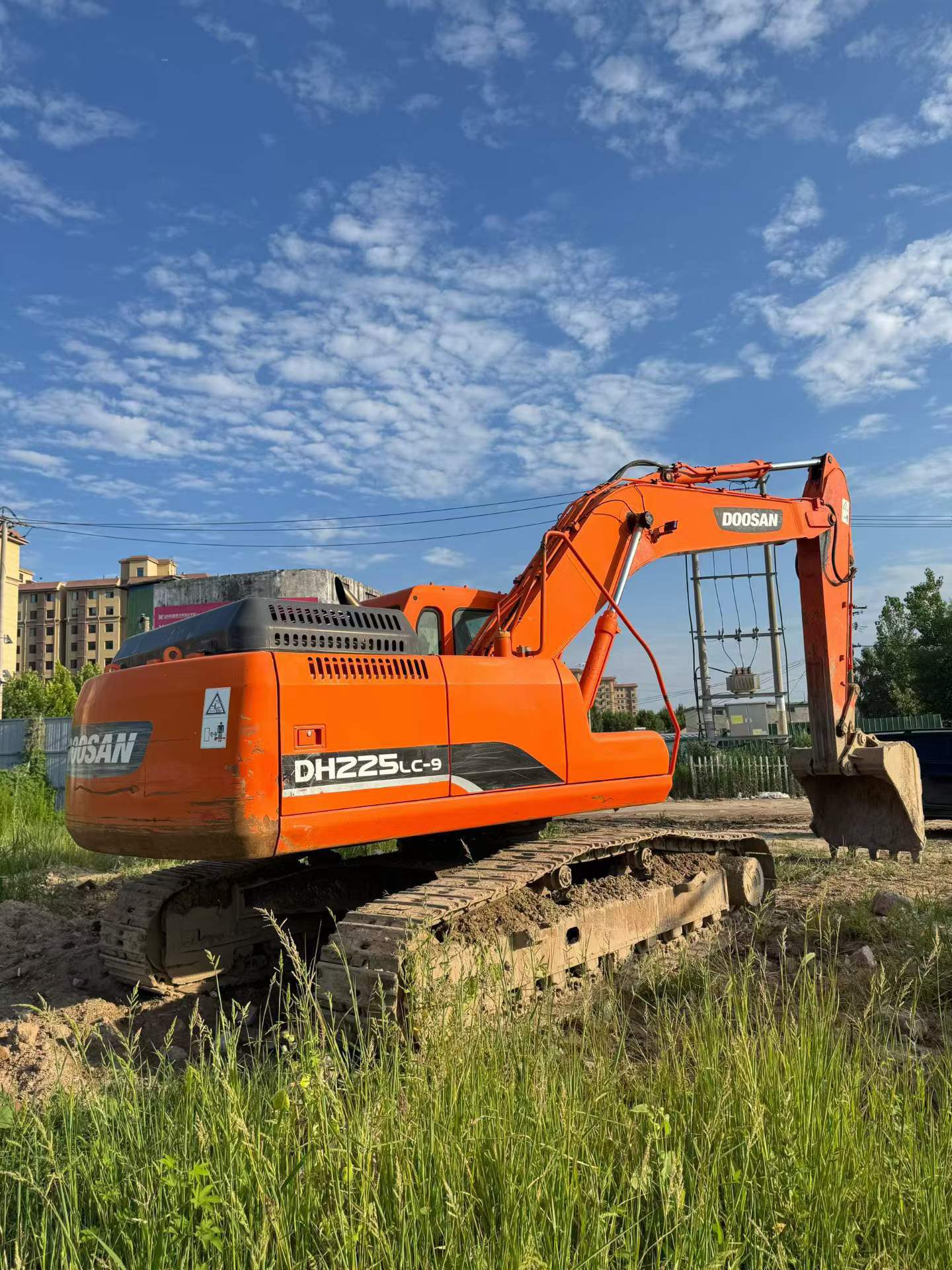 Buy Doosan DH220-9E Used Excavator / 8