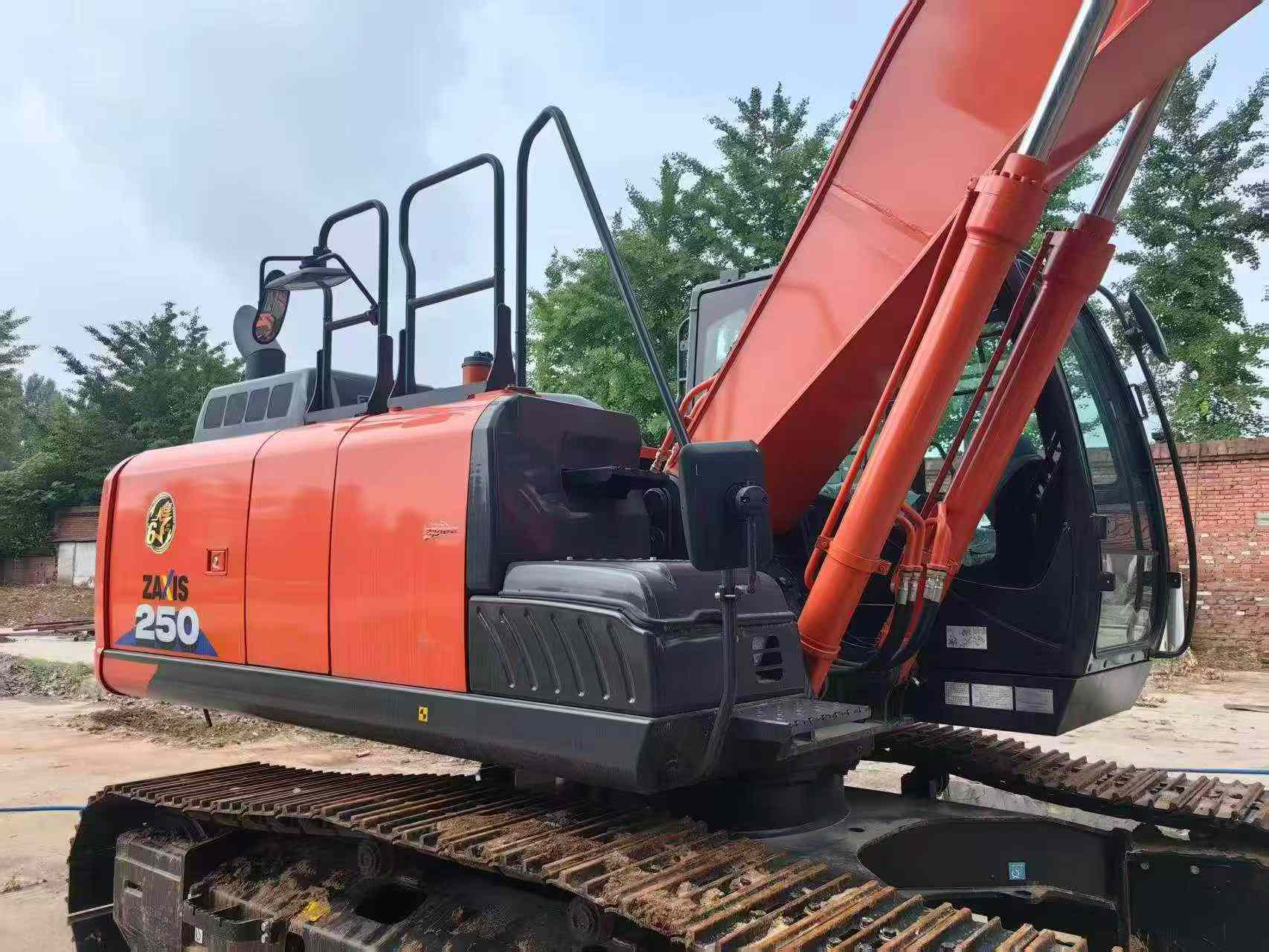 Buy Hitachi EX200 Used Excavator / 6