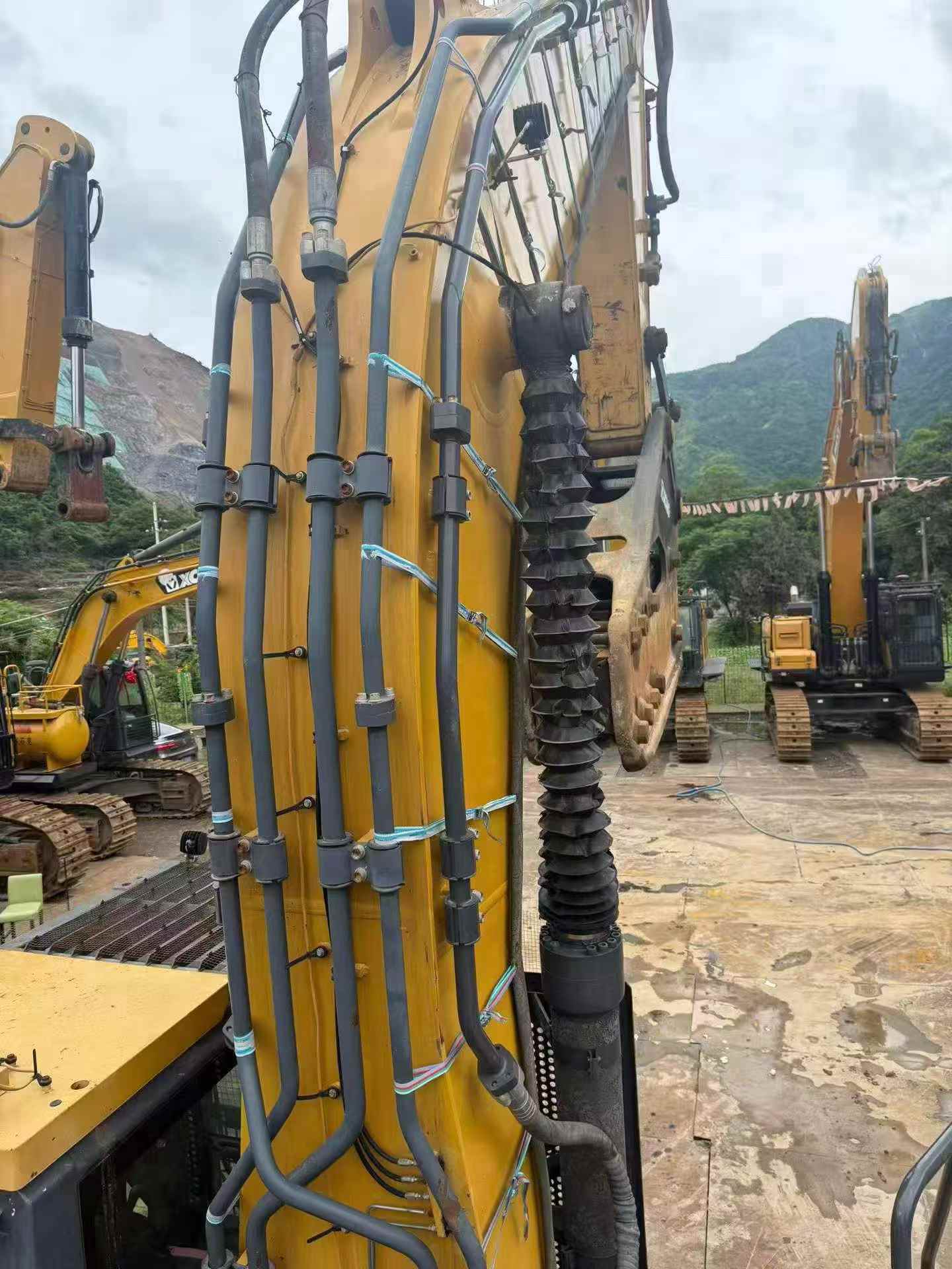 Buy XCMG LW600E Used Loader / 2
