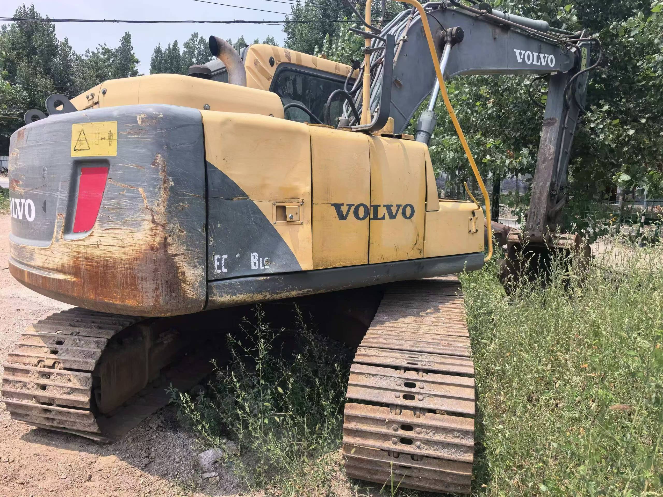 Buy Volvo EC140 Used Excavator / 3