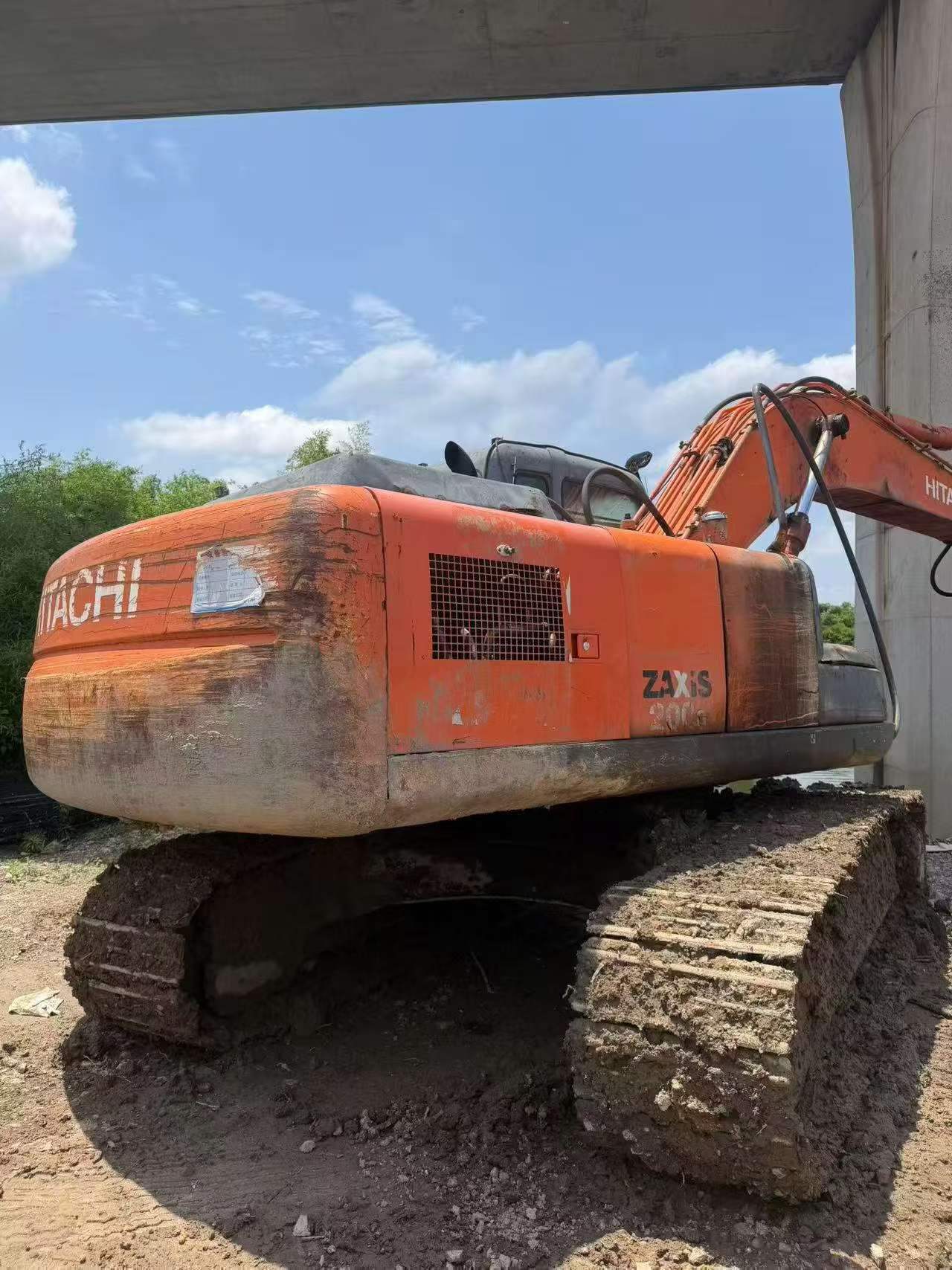 Buy Hitachi ZX200-3G Used Excavator / 2