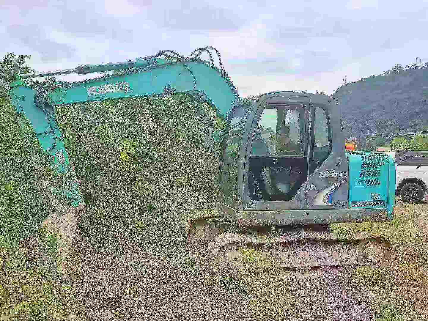 Buy Kobelco SK75 Used Excavator / 2