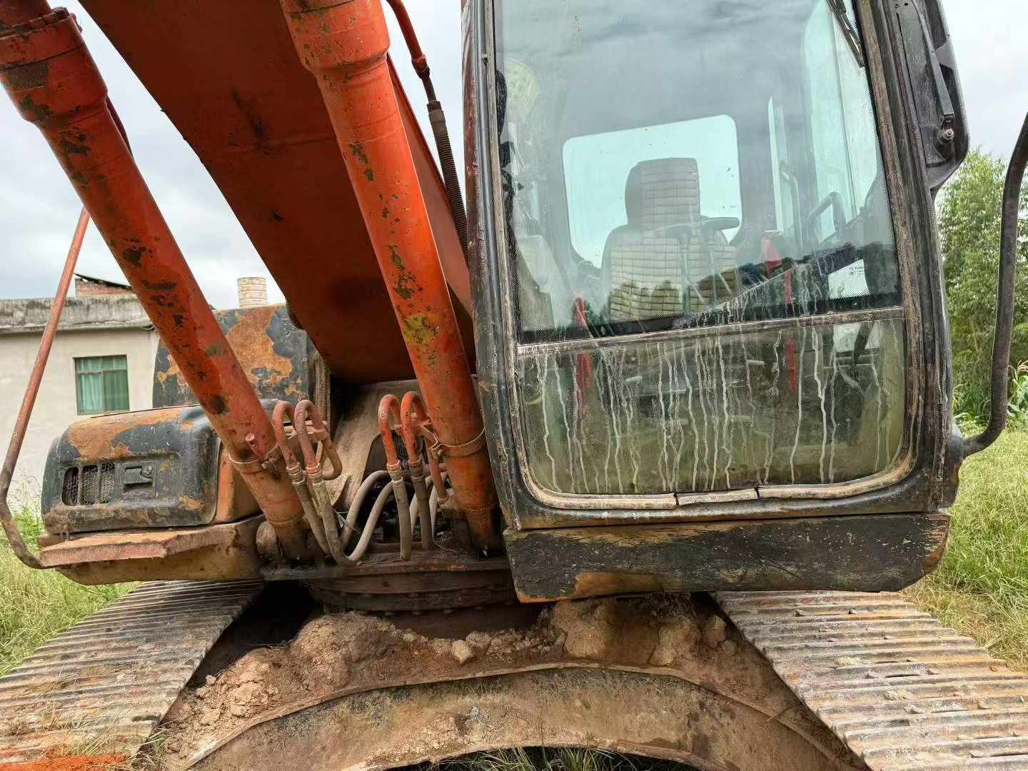 Buy Hitachi ZX200-6 Used Excavator / 4