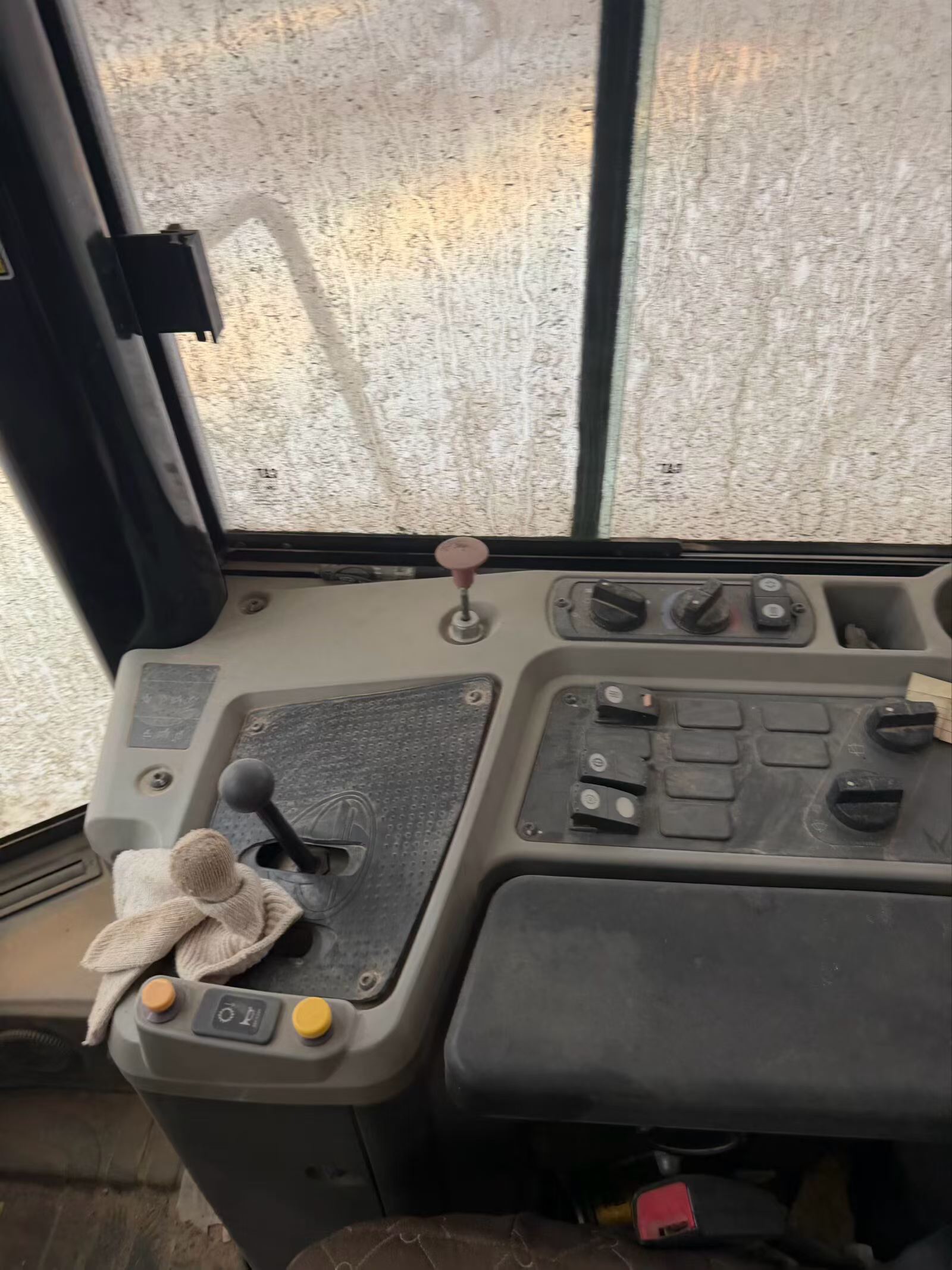 Buy Caterpillar 950GC Used Excavator / 4