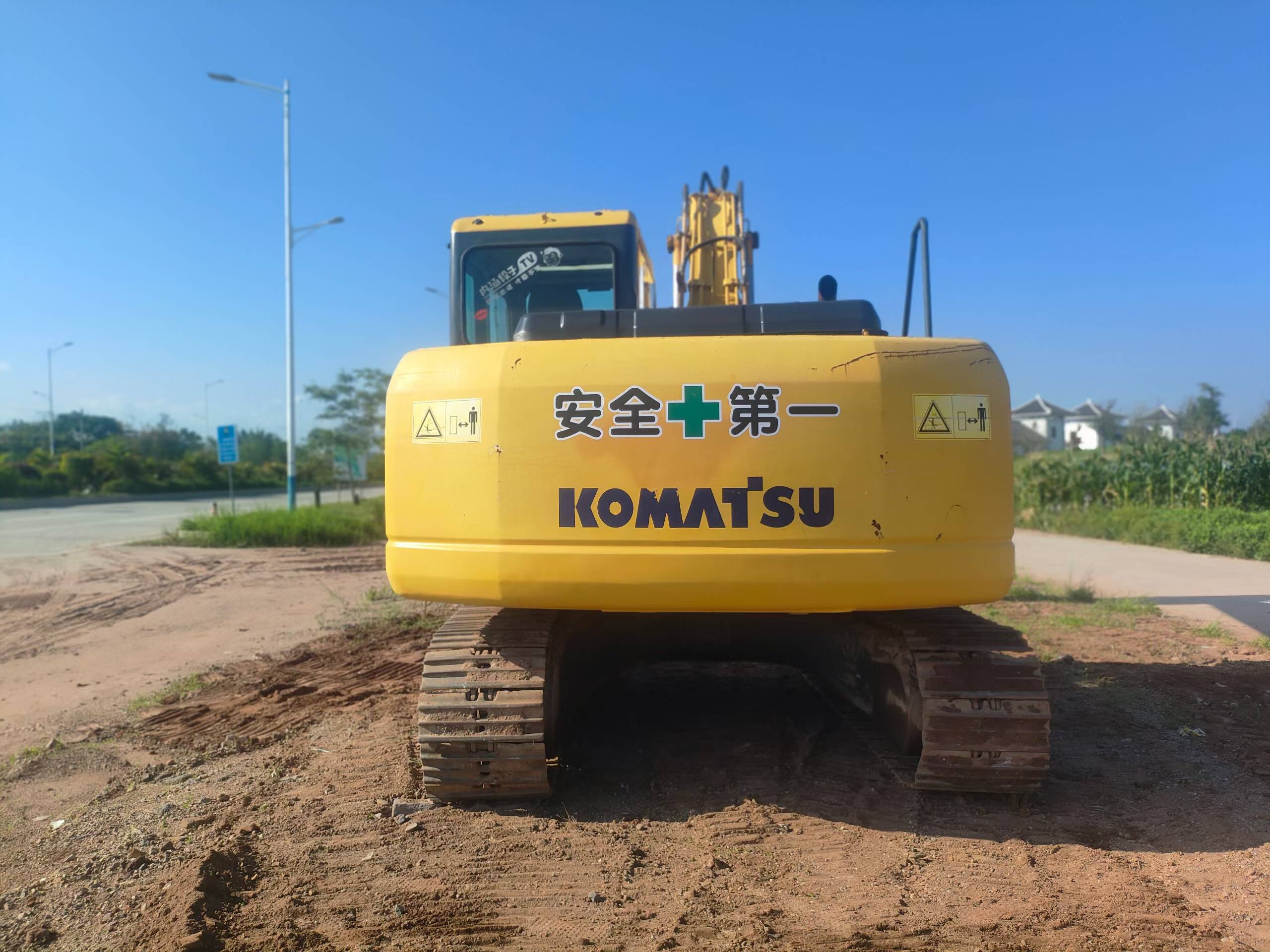 Buy Komatsu PC130-7 Used Excavator / 3