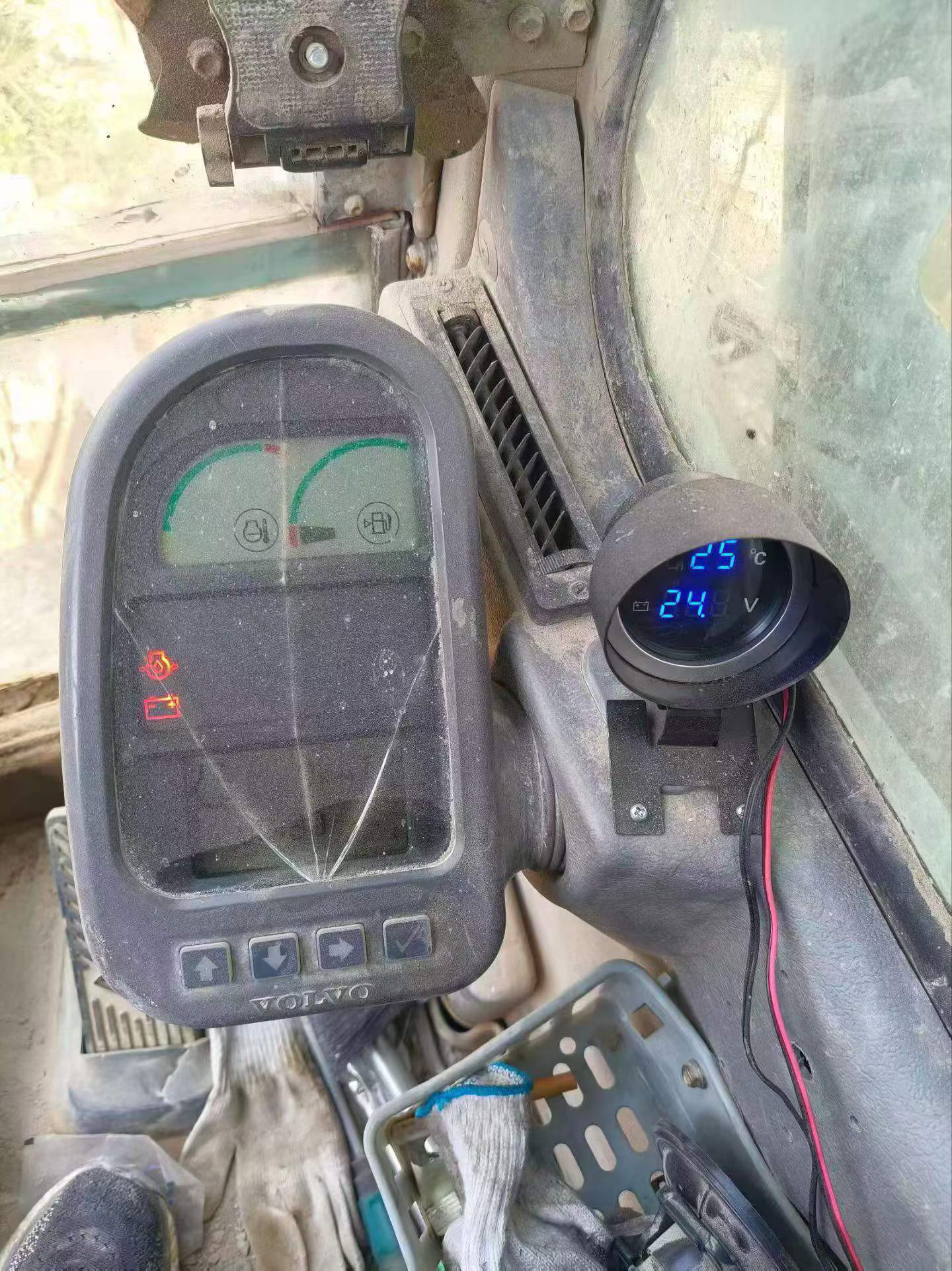 Buy Volvo EC210B Used Excavator / 7