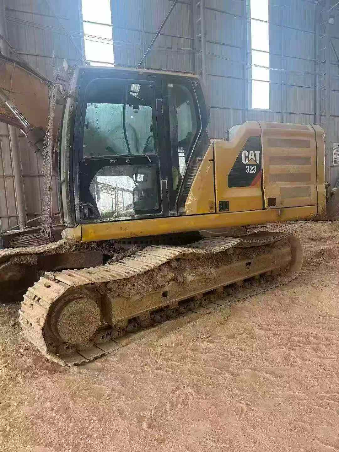 Buy Caterpillar 323 Used Excavator / 2