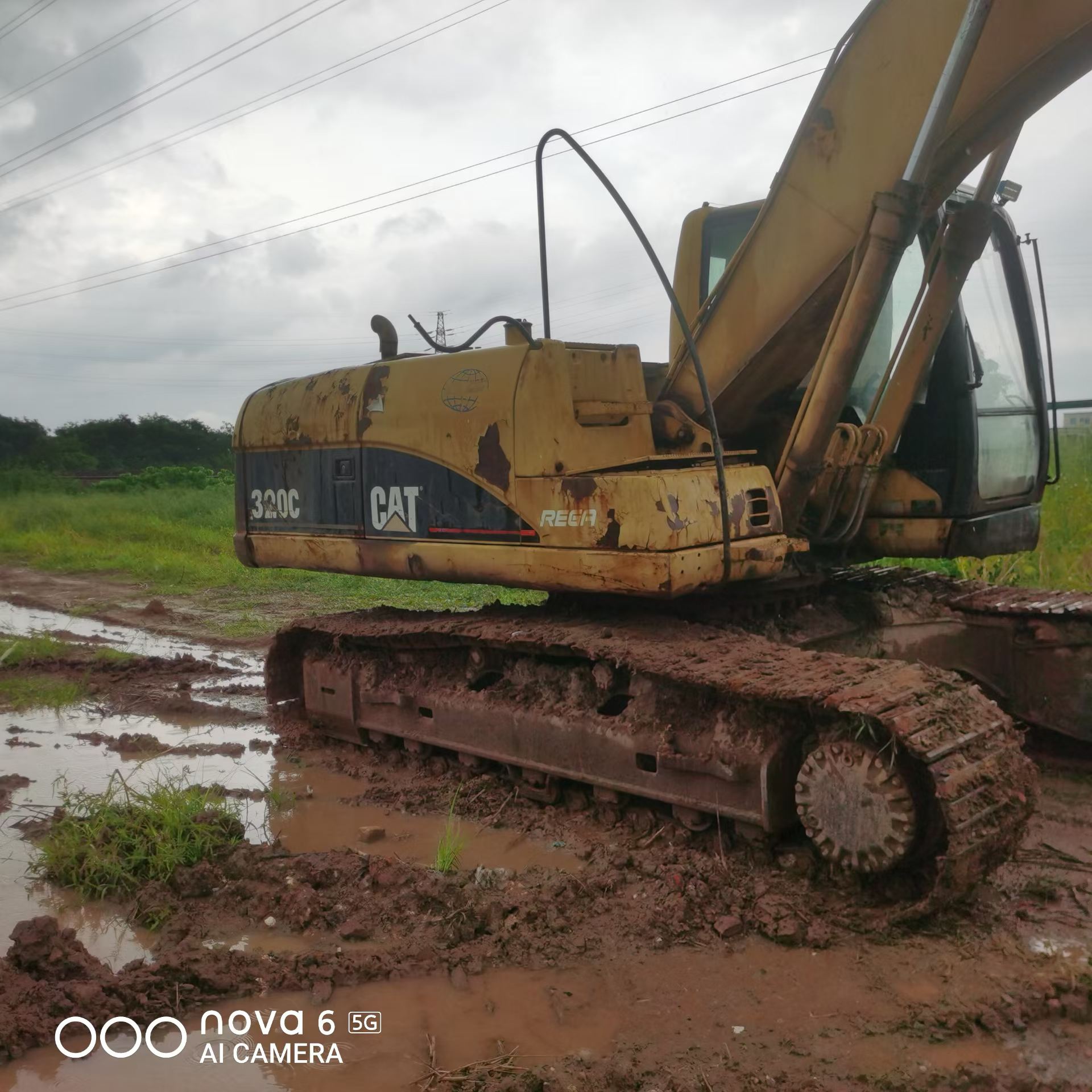 Buy Caterpillar 320C Used Excavator / 3