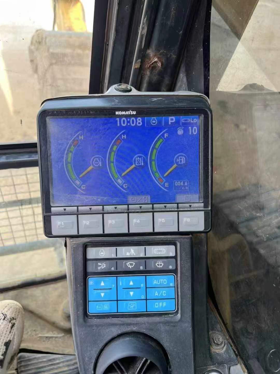 Buy Komatsu PC200-8 Used Excavator / 6