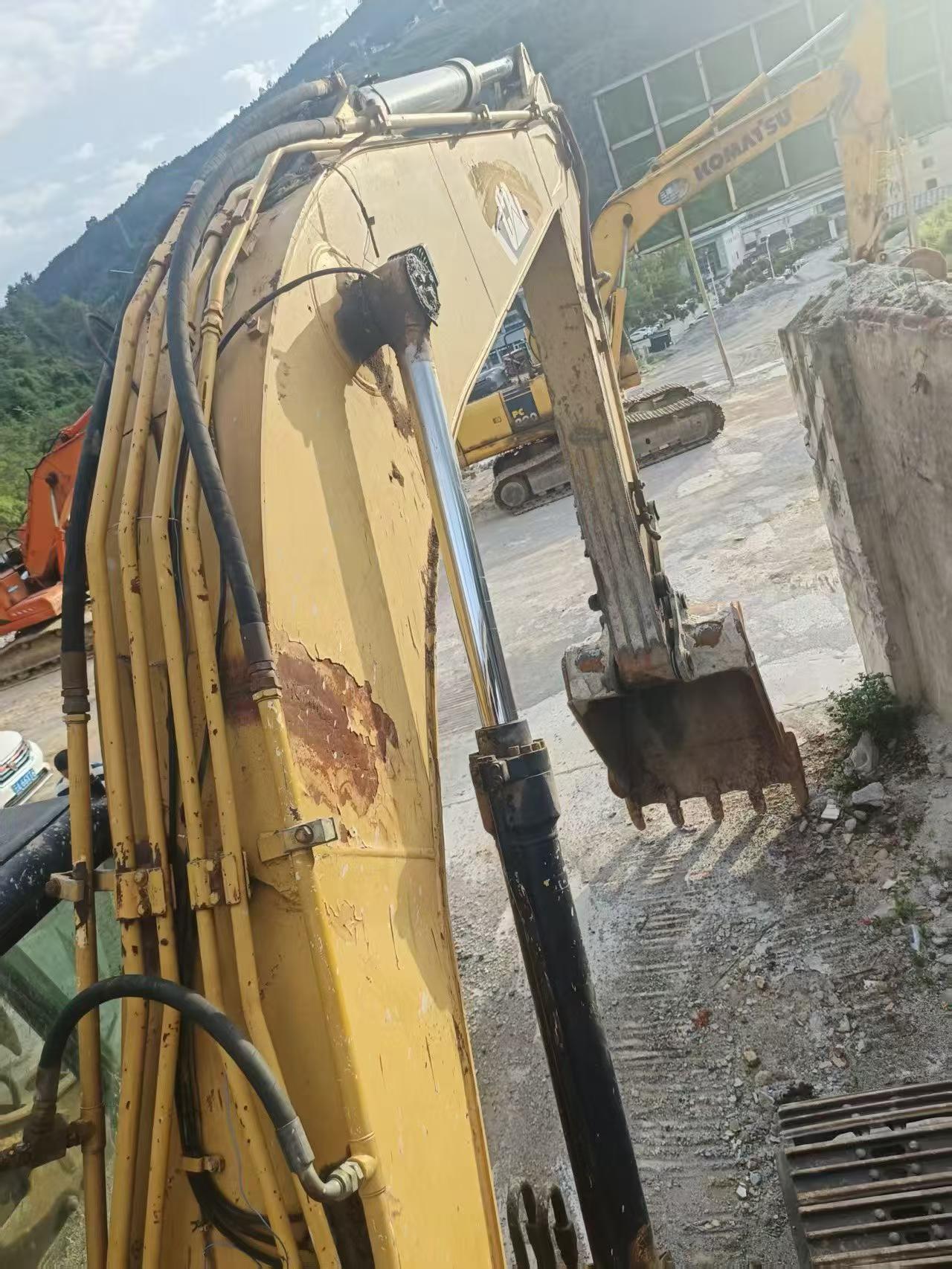 Buy Caterpillar 320C Used Excavator / 7
