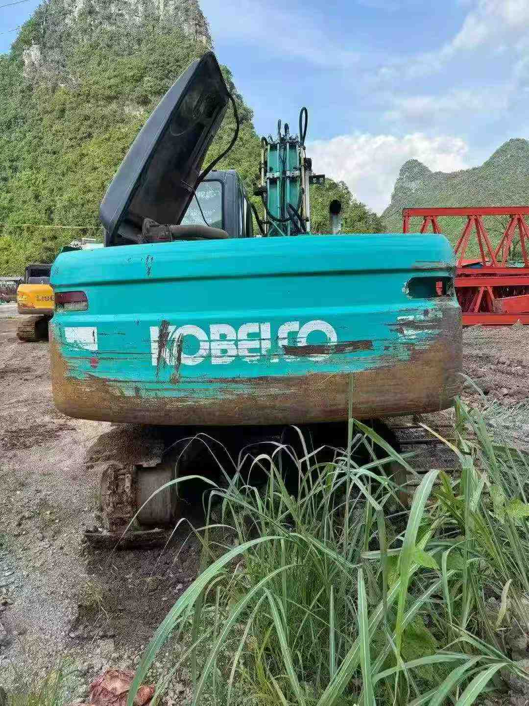 Buy Kobelco SK130 Used Excavator / 6