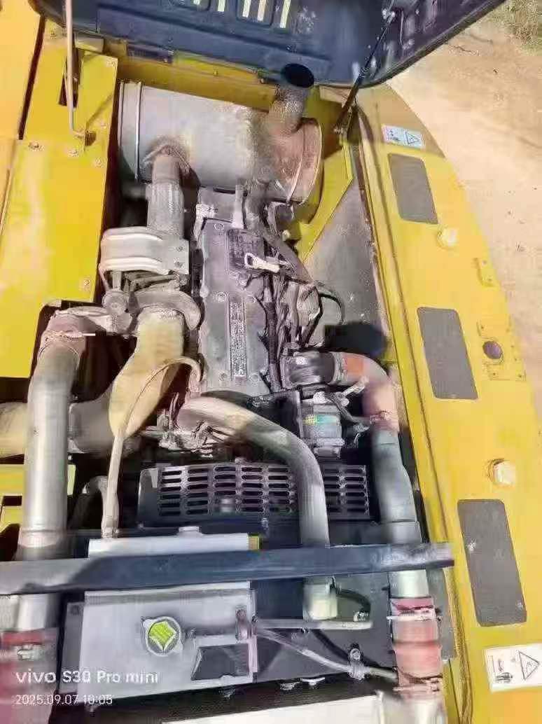 Buy XCMG XE215 Used Excavator / 9