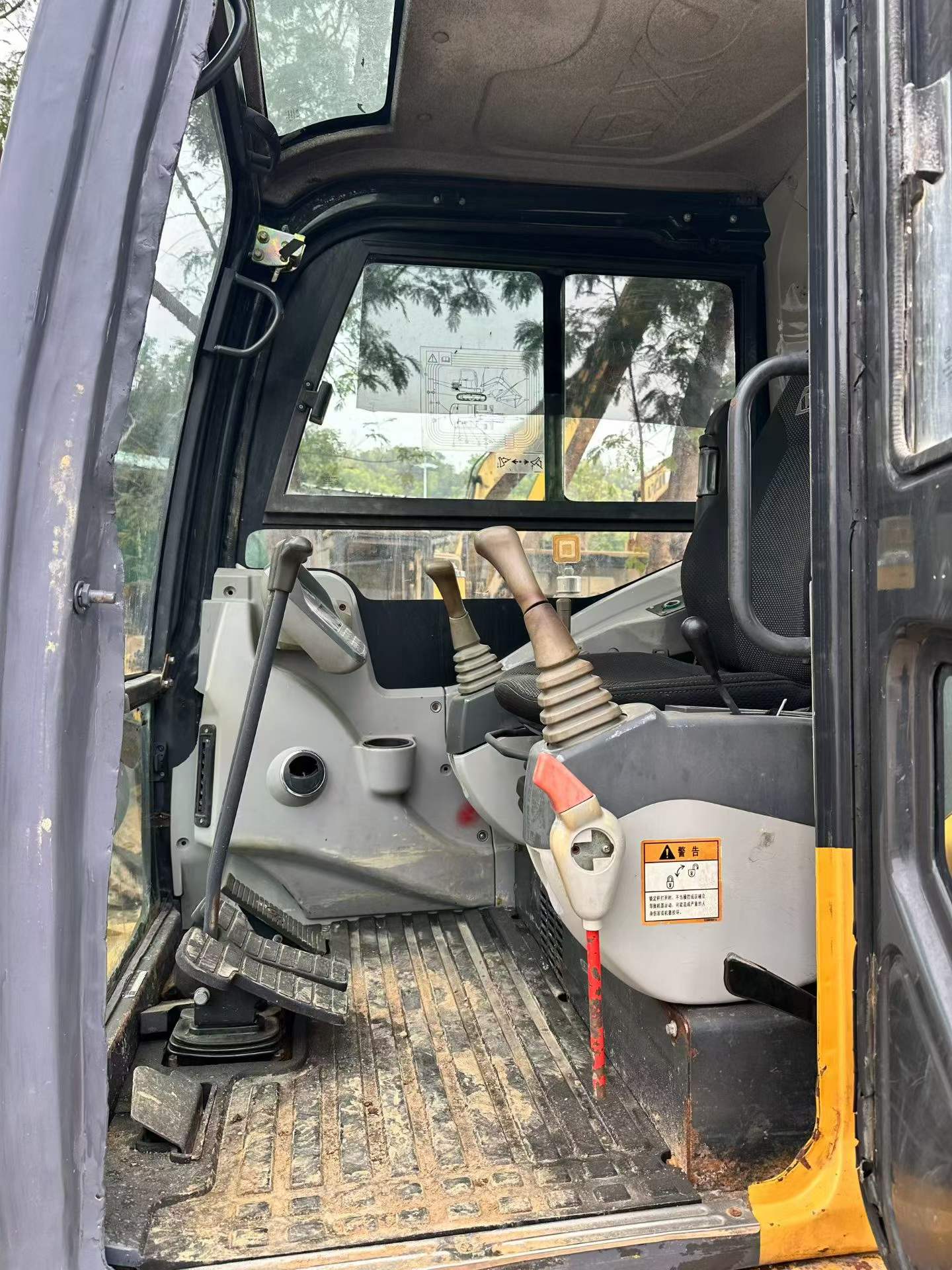Buy XCMG XE60 Used Excavator / 5