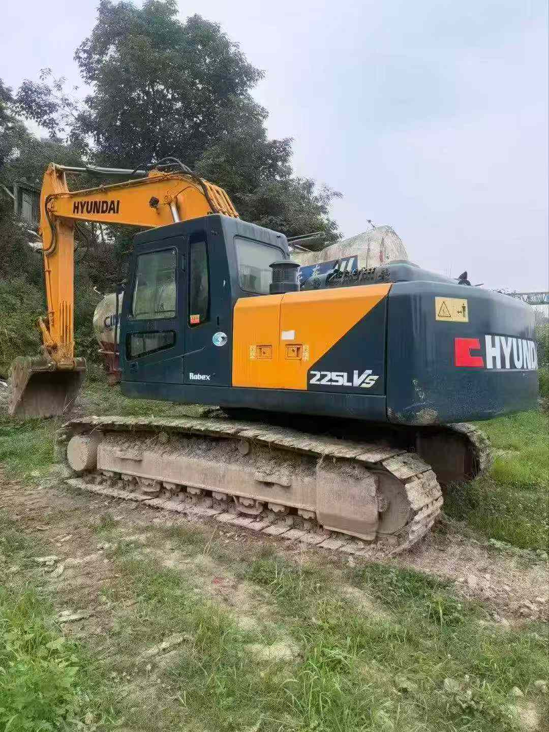 Buy Hyundai R225-7 Used Excavator / 5