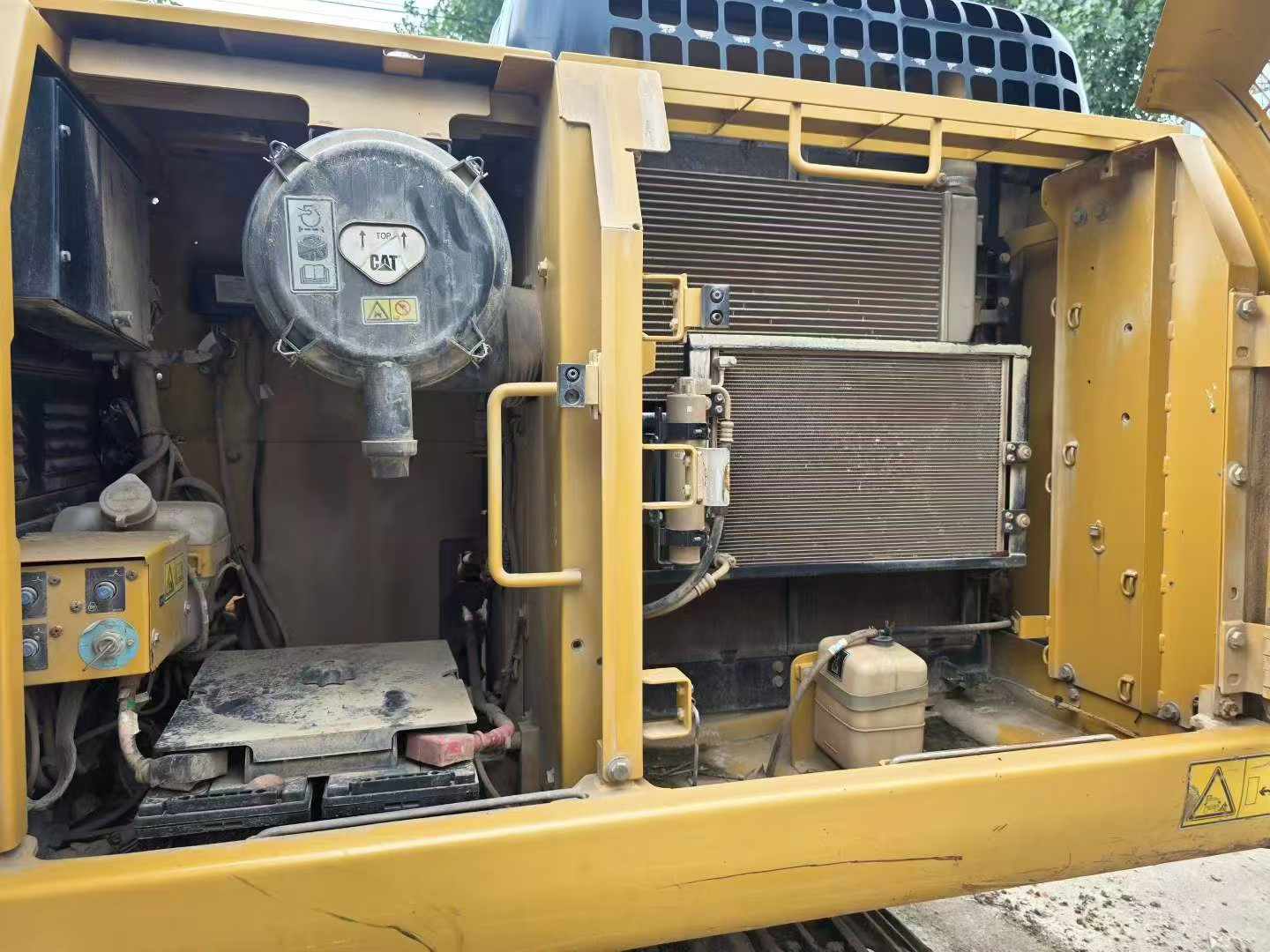 Buy Caterpillar 320D Used Excavator / 3