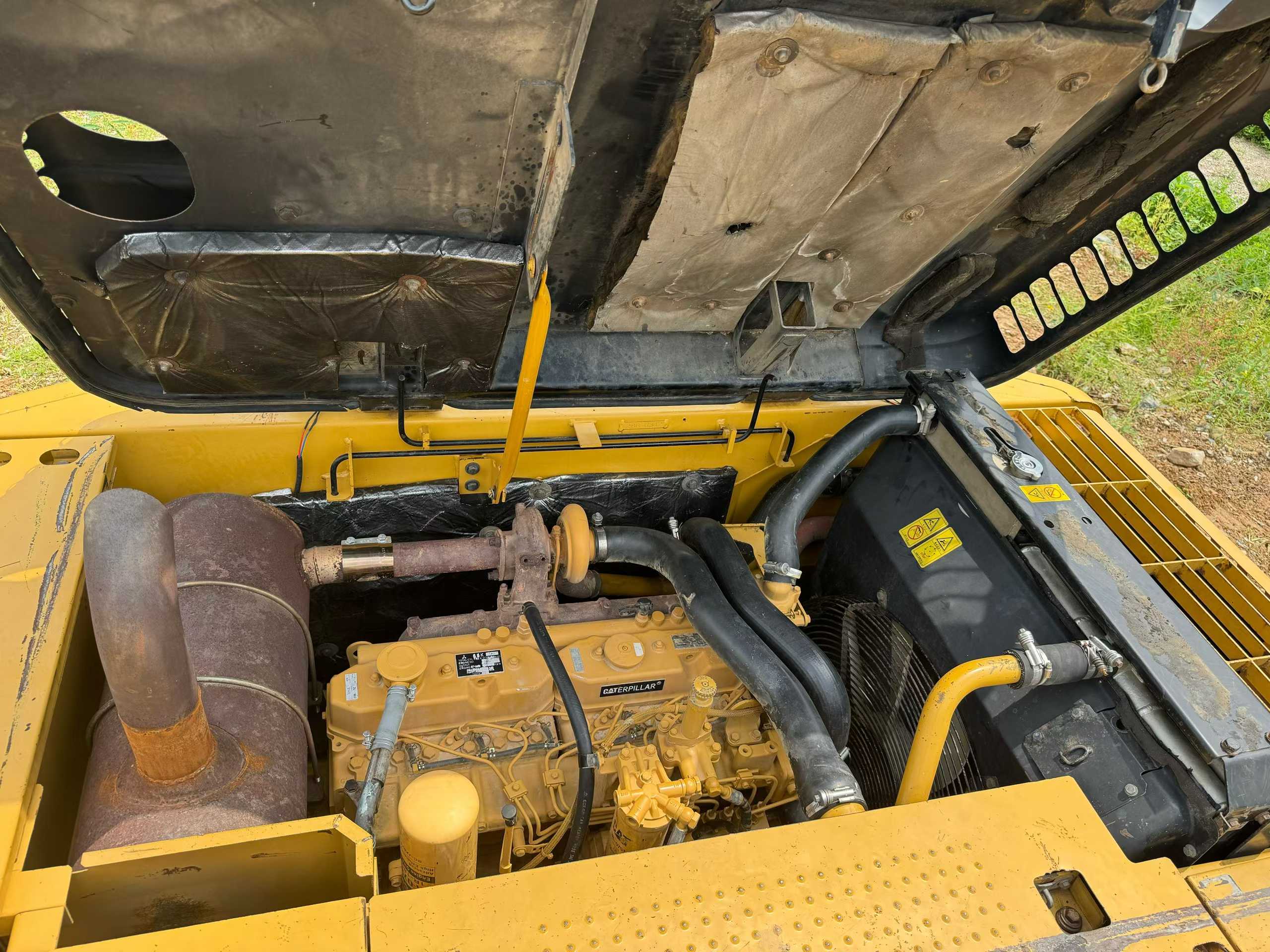 Buy Caterpillar 320D Used Excavator / 5