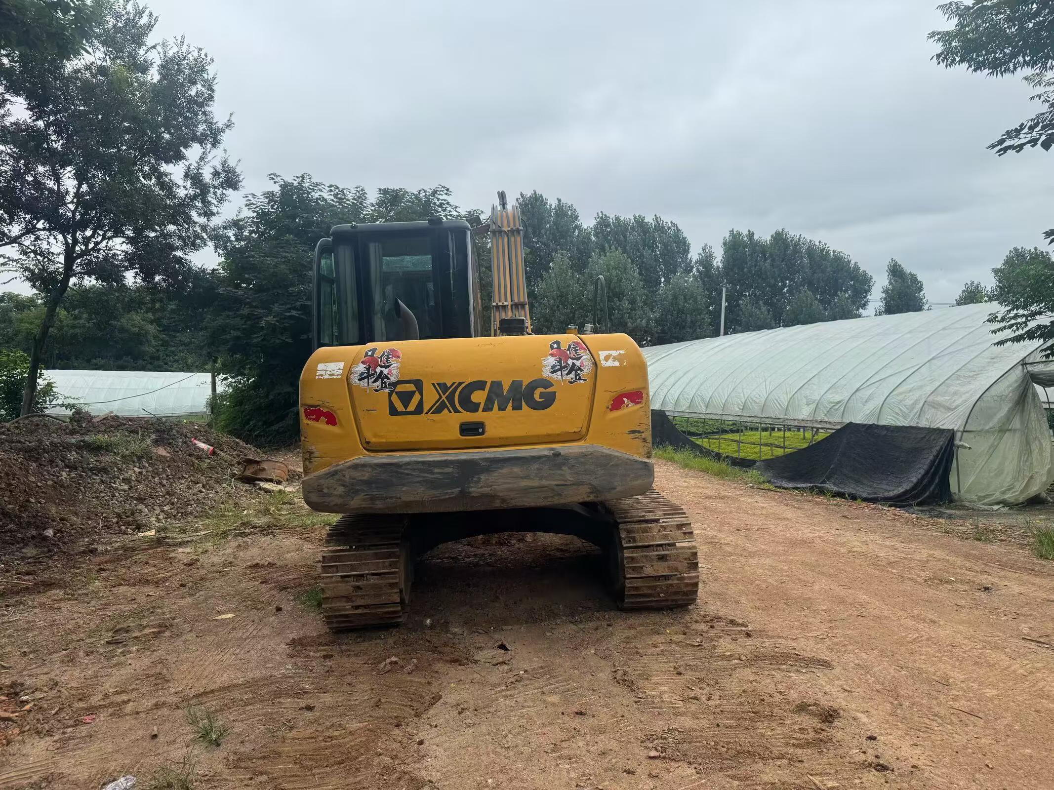 Buy XCMG XE75C Used Excavator / 2