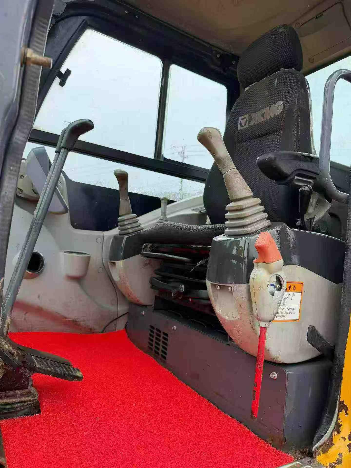 Buy XCMG XE60 Used Excavator / 4