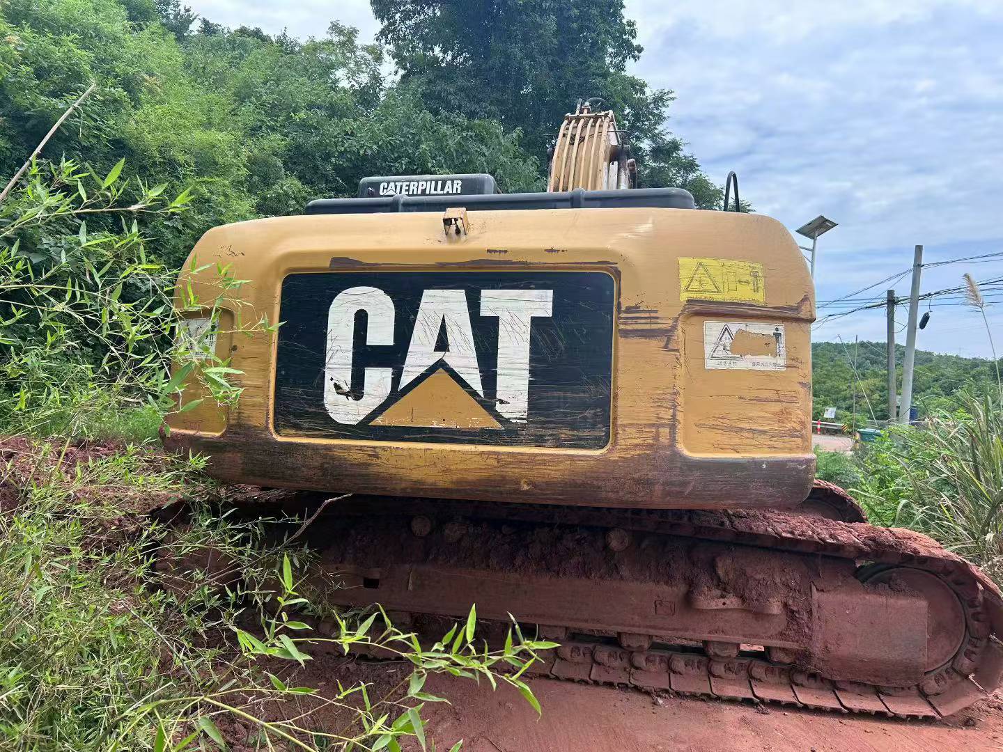 Buy Caterpillar 320D Used Excavator / 11