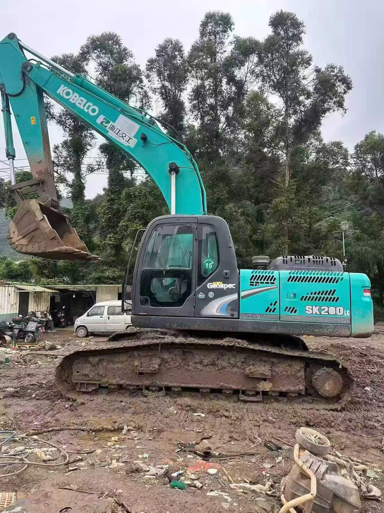 Buy Kobelco SK260 Used Excavator / 4