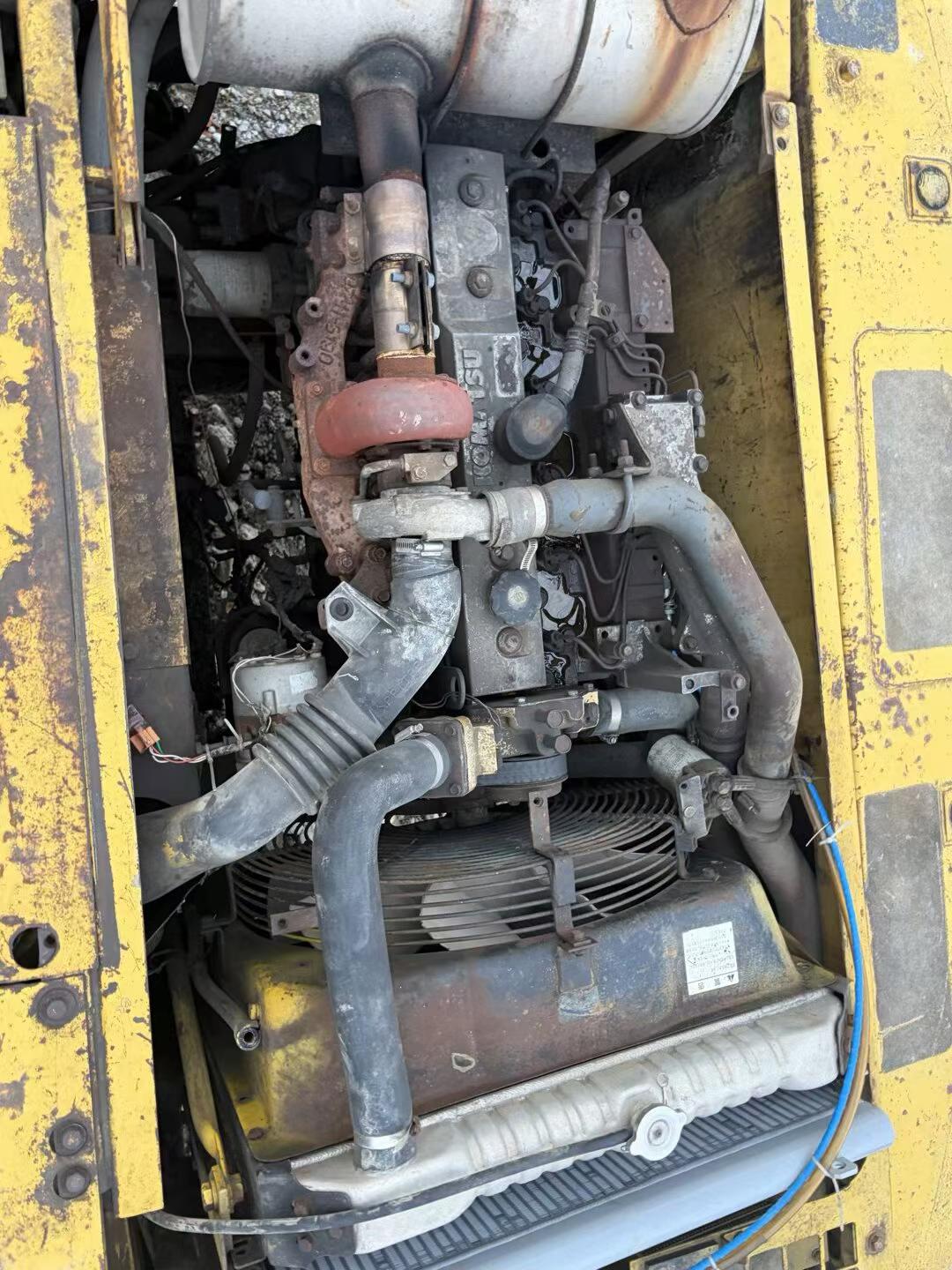 Buy Komatsu PC200-6 Used Excavator / 6