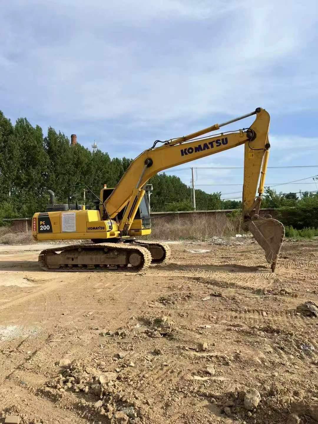 Buy Komatsu PC200-8 Used Excavator / 4