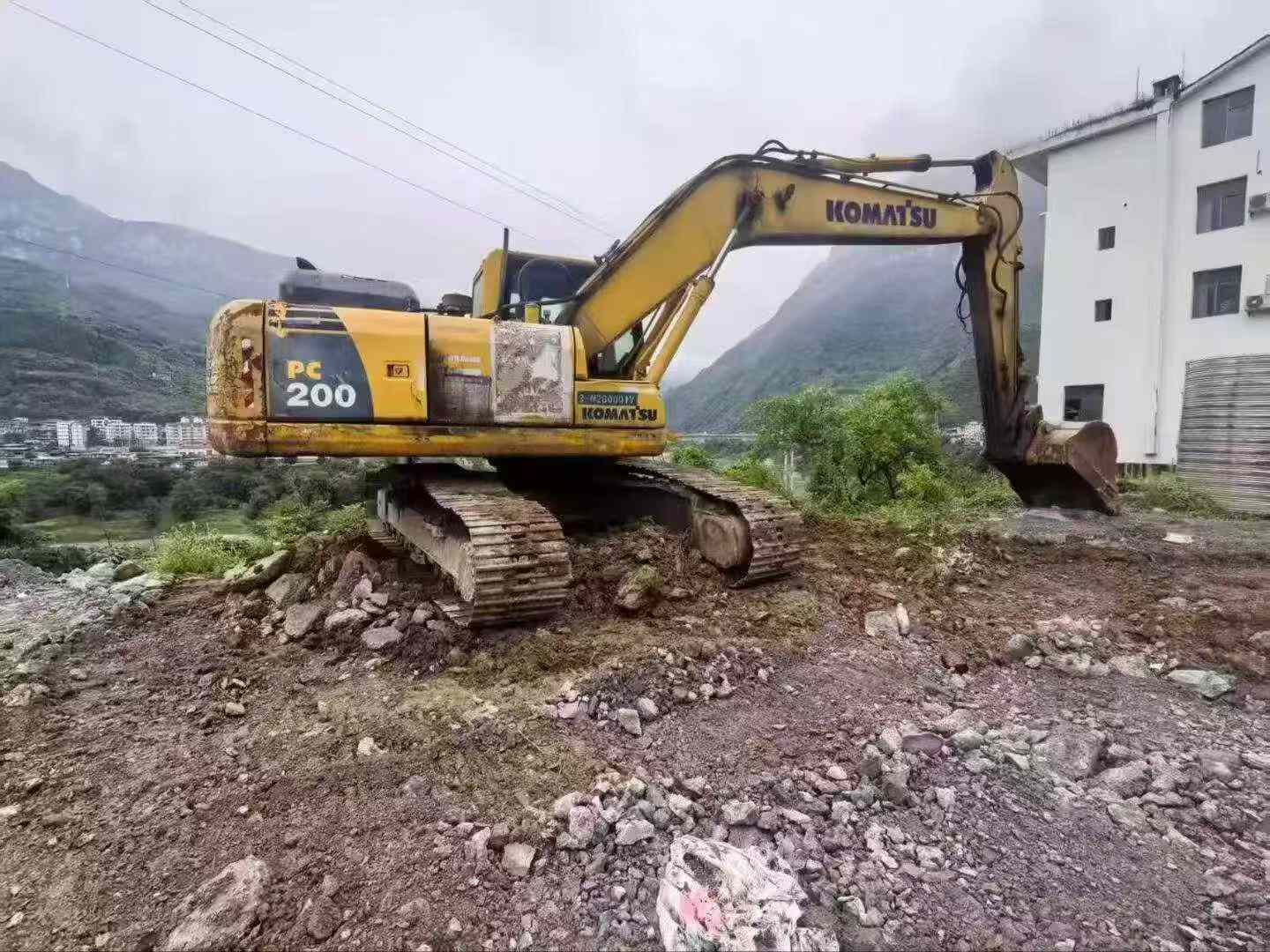 Buy Komatsu PC200 Used Excavator / 4