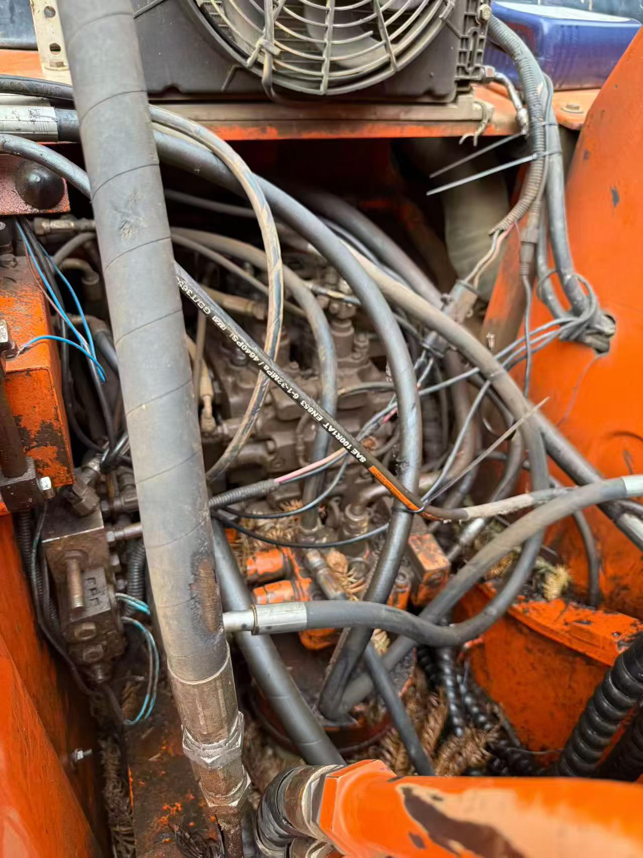 Buy Doosan DH150-7 Used Excavator / 4