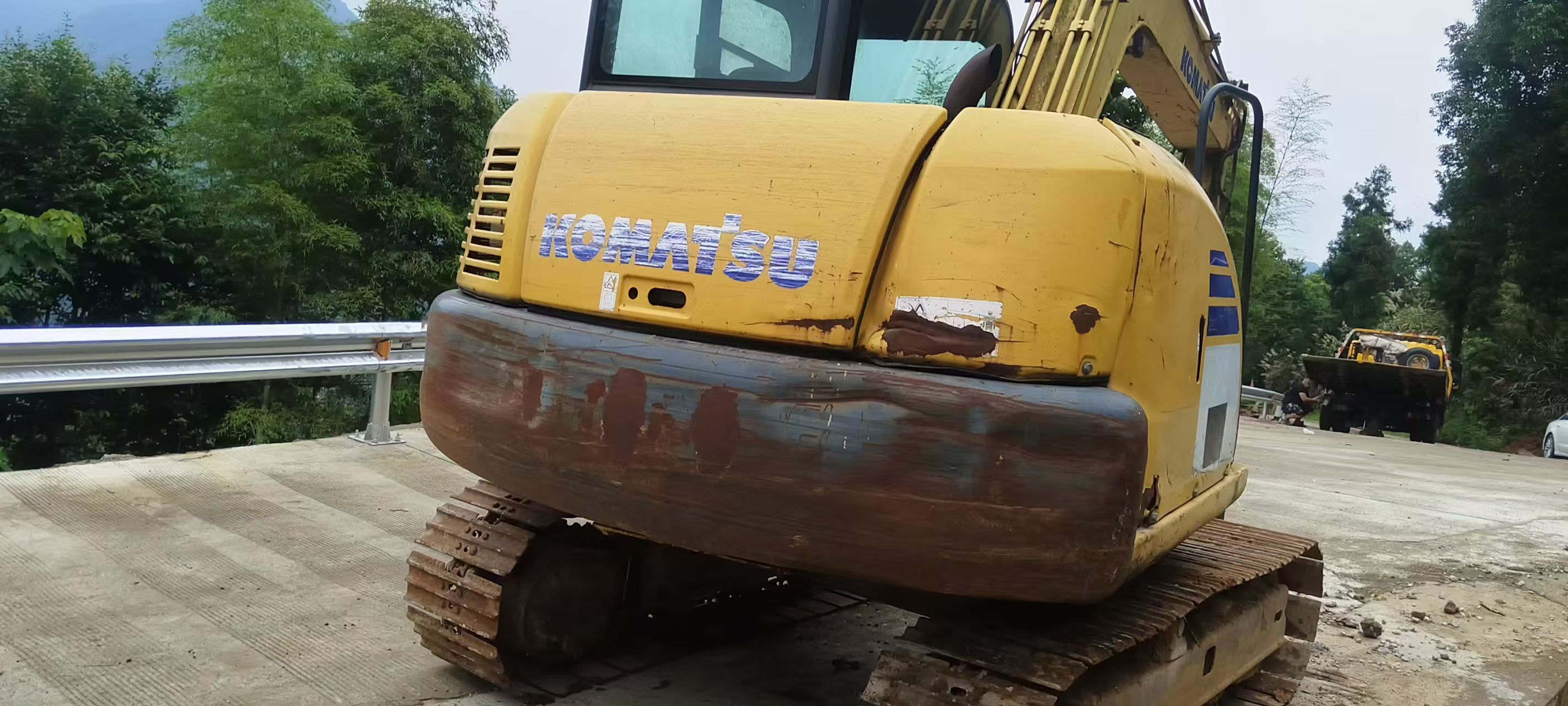 Buy Komatsu PC56-7 Used Excavator / 2