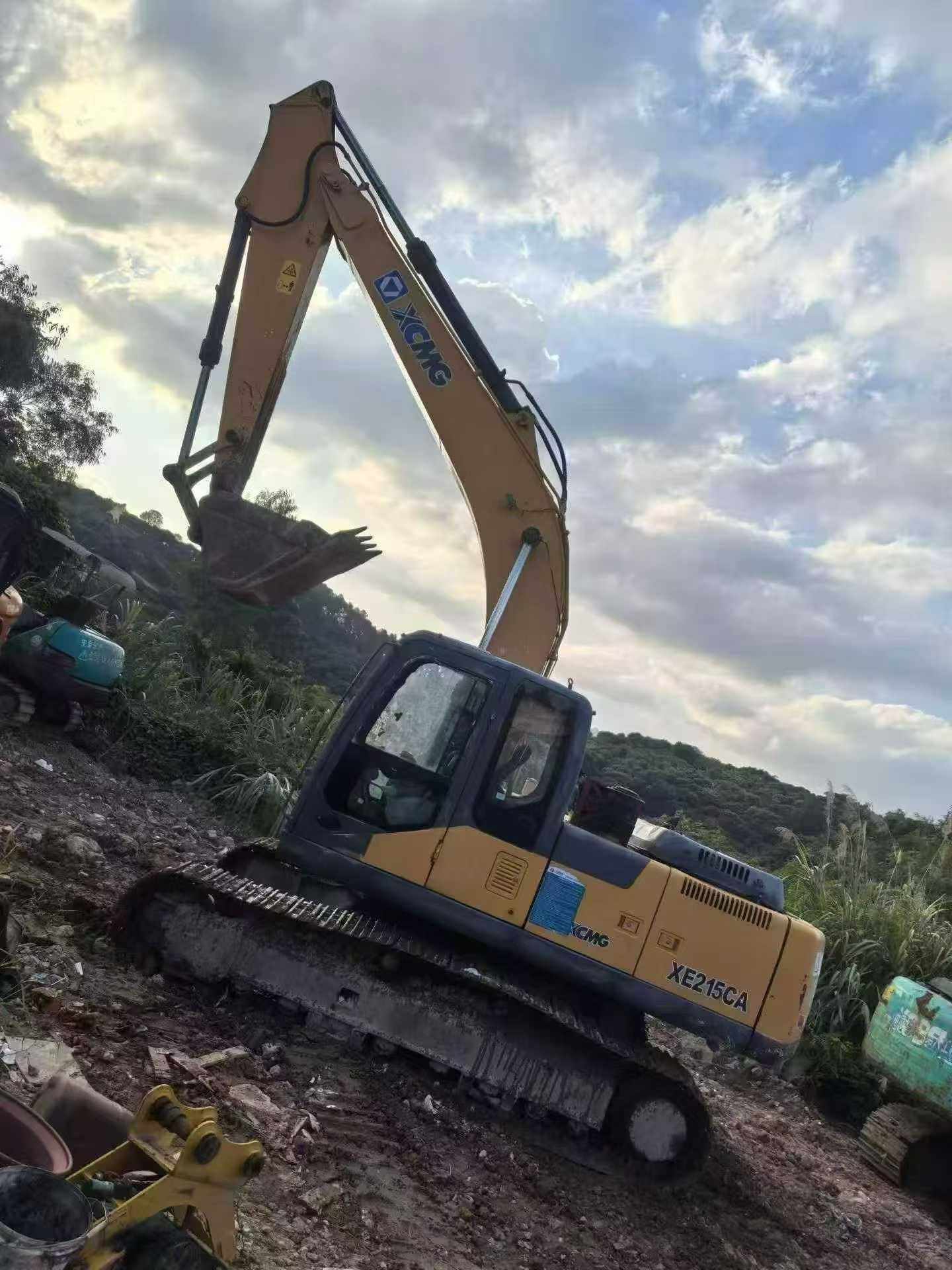 Buy XCMG XE200 Used Excavator / 5
