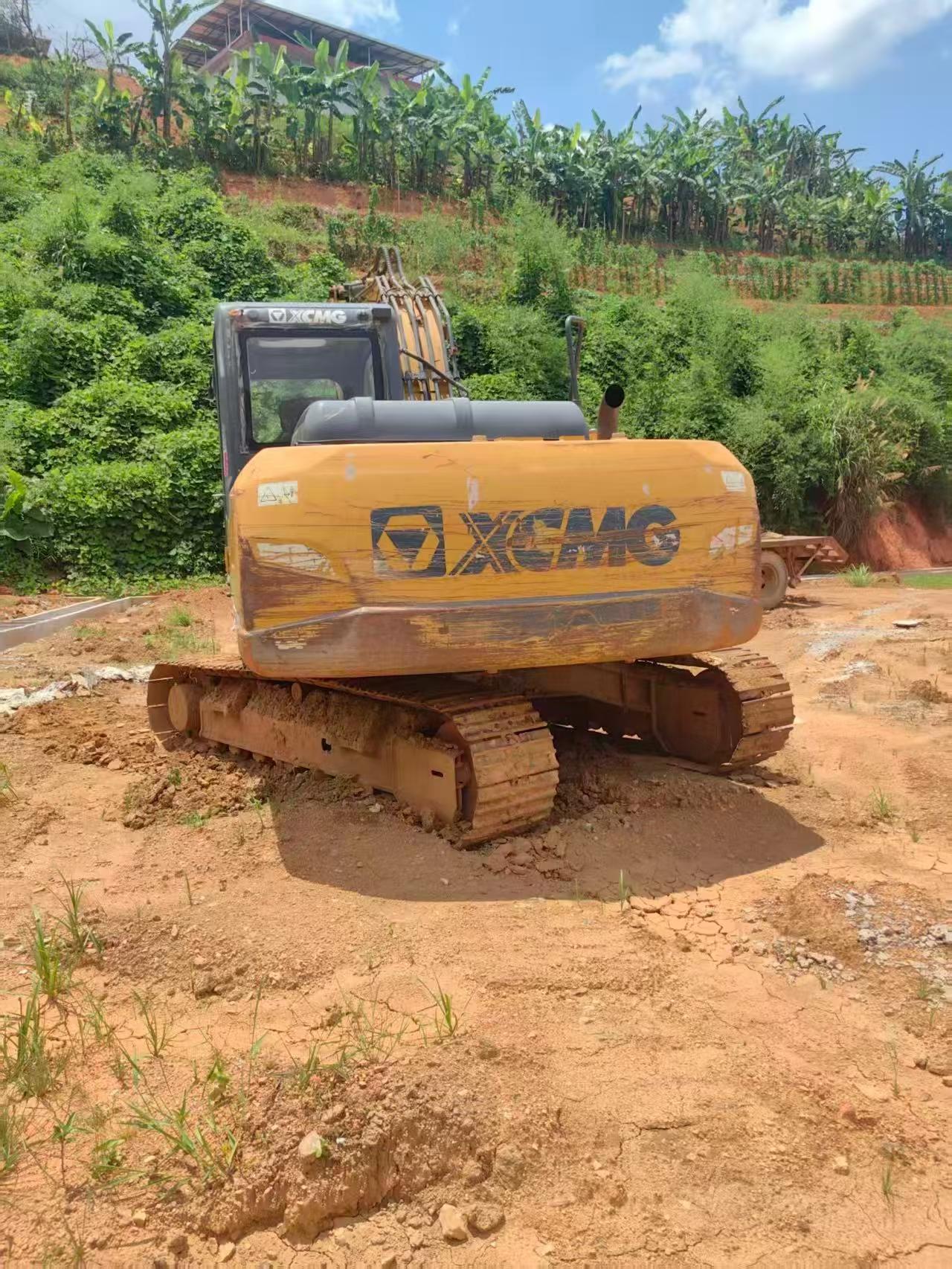 Buy XCMG XE135B Used Excavator / 3