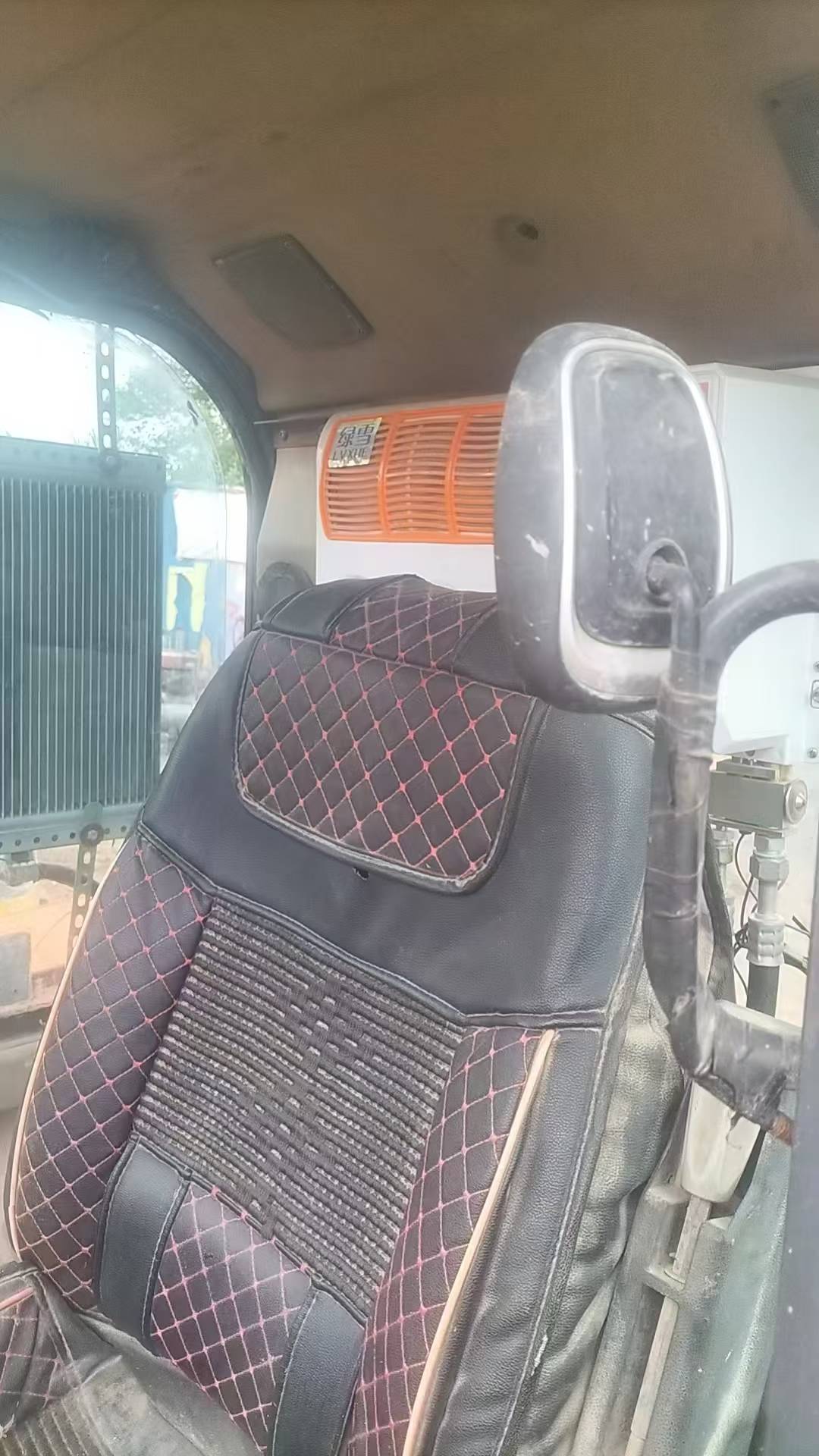 Buy Doosan DH60 Used Excavator / 9