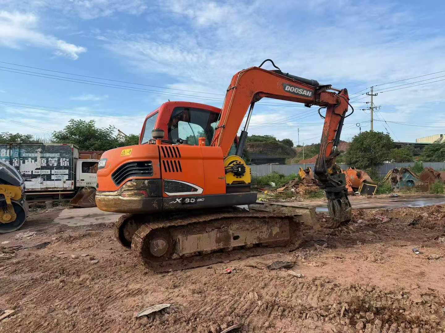 Buy Doosan DX75 Used Excavator / 2
