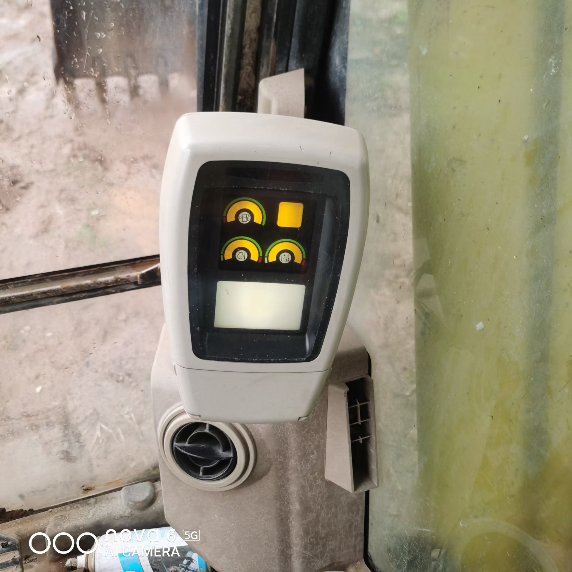 Buy Caterpillar 320C Used Excavator / 9